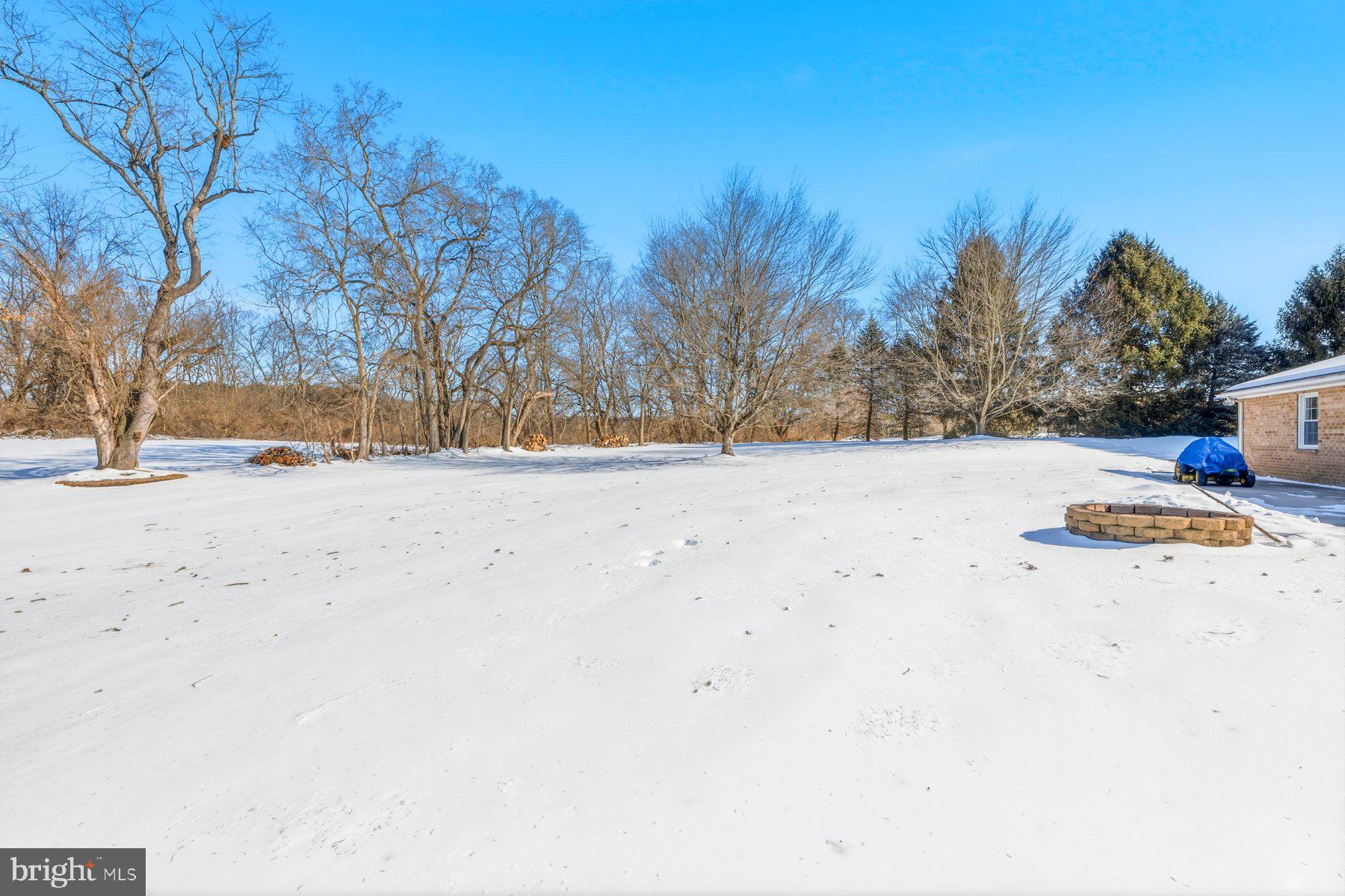 ROCKY SPRING ACRES - Residential