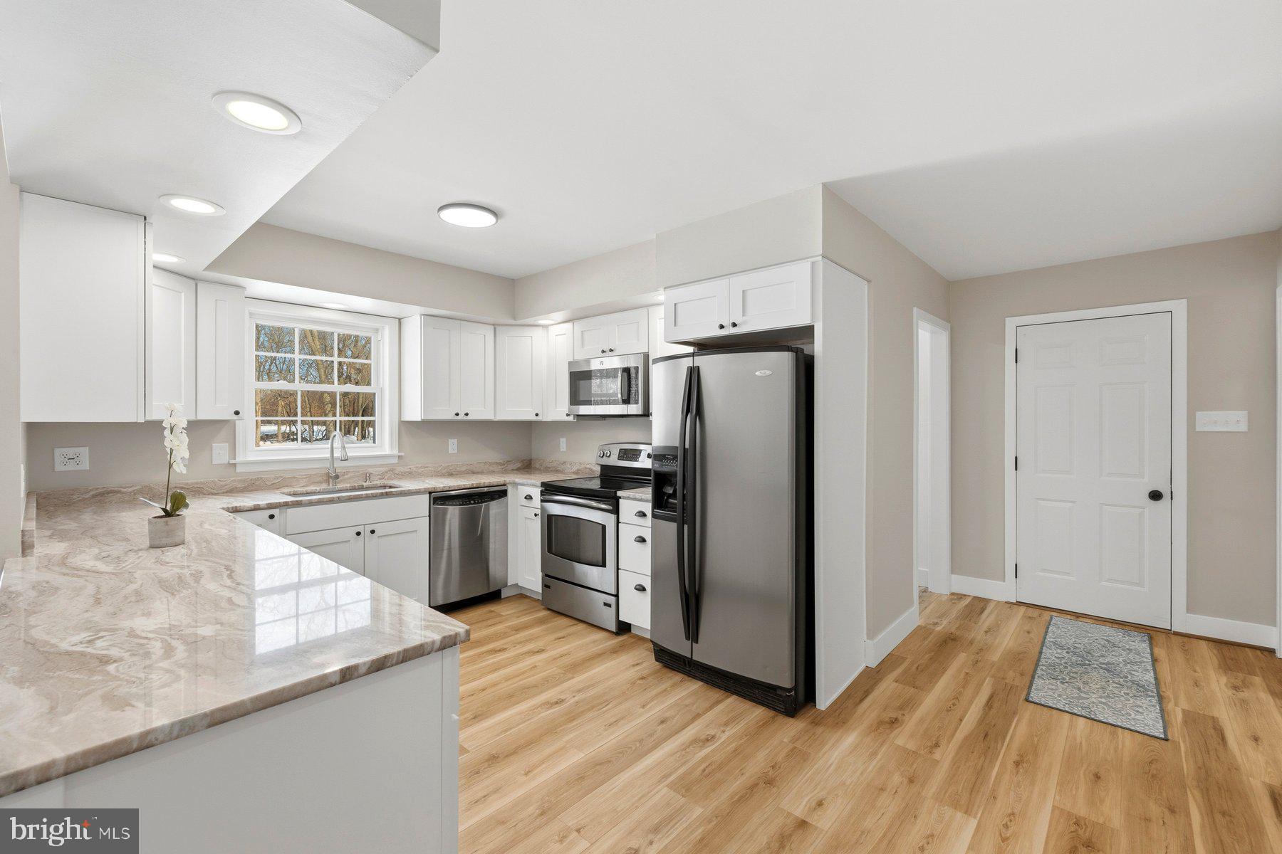 ROCKY SPRING ACRES - Residential