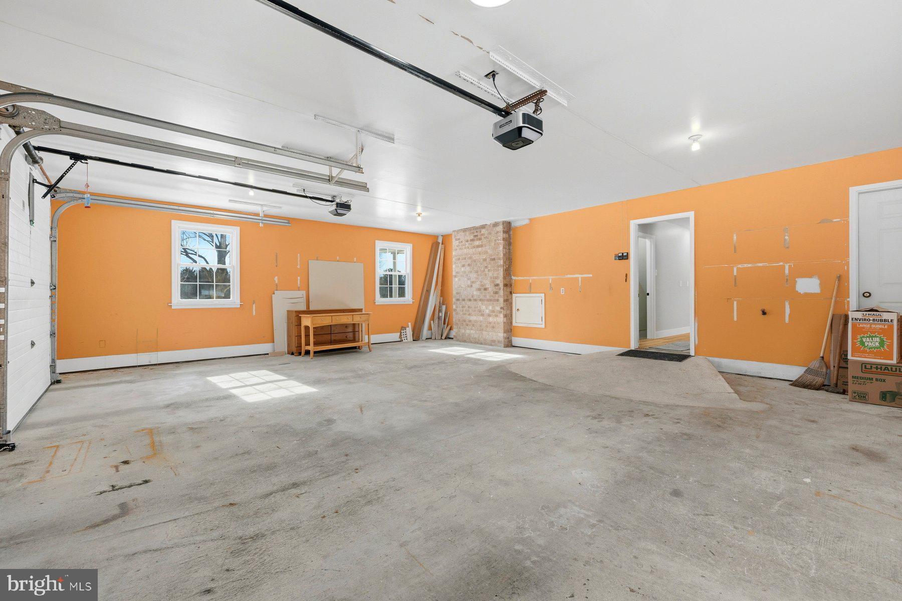 ROCKY SPRING ACRES - Residential