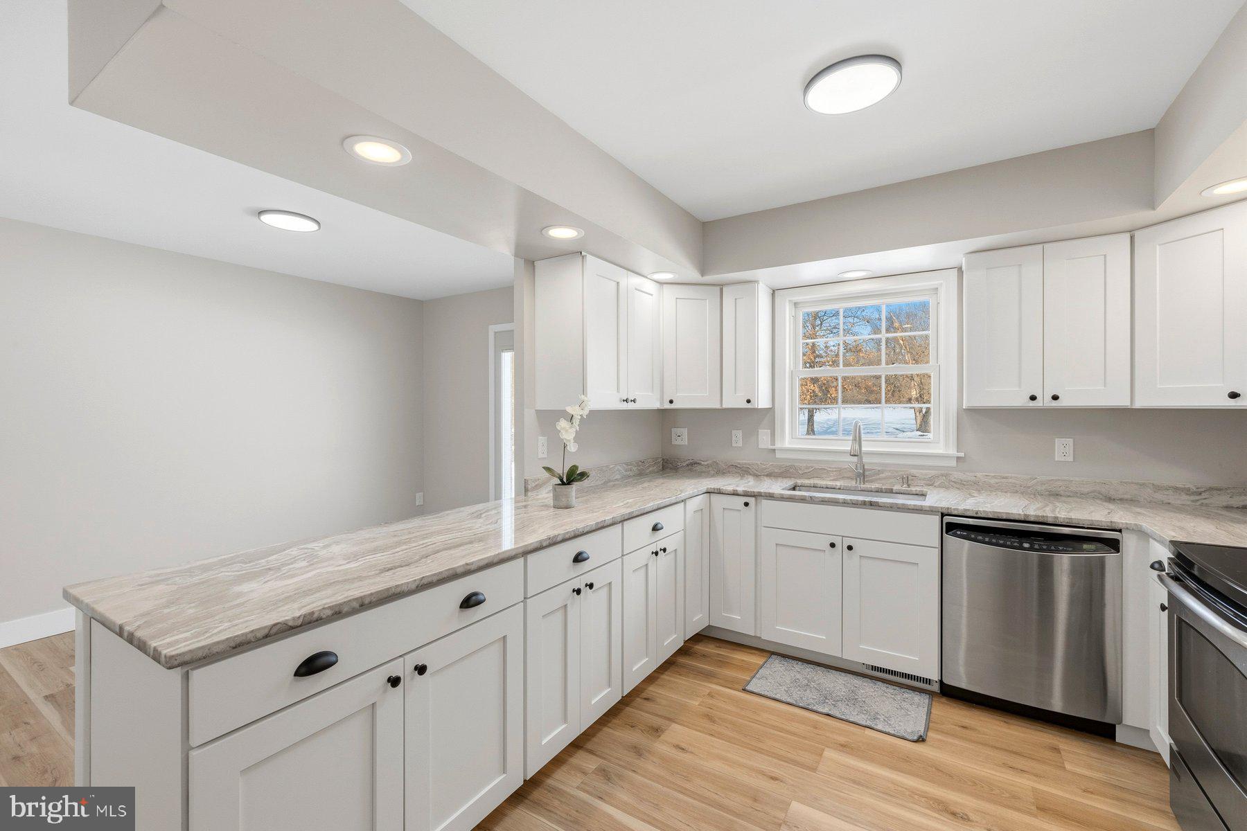 ROCKY SPRING ACRES - Residential