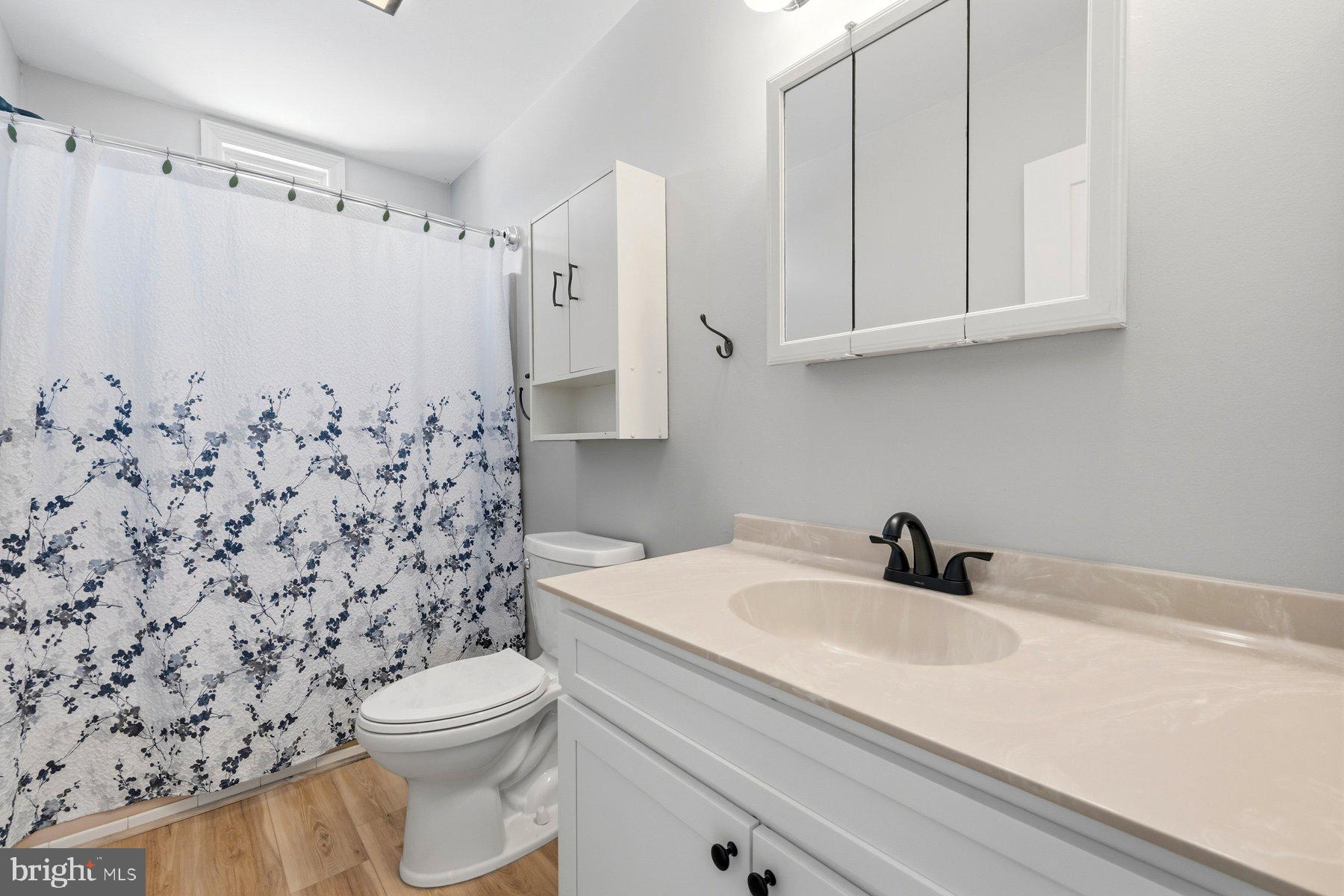 ROCKY SPRING ACRES - Residential