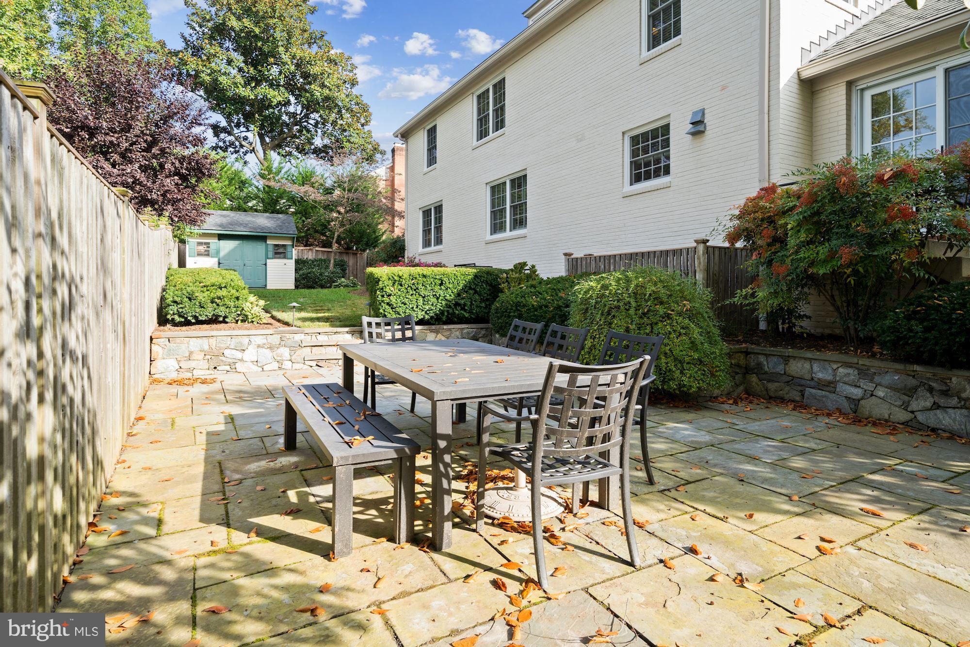 WESTWOOD - Residential