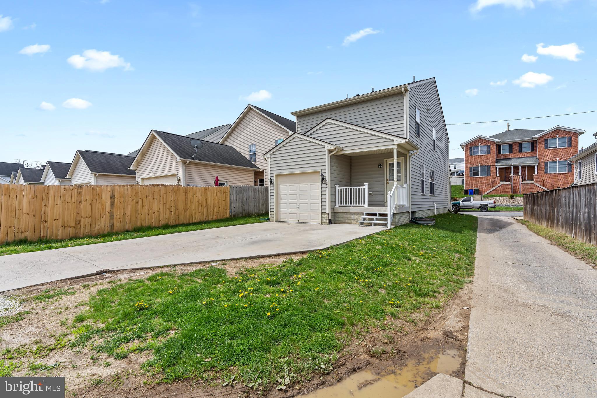 OLD TRAIL ESTATES - Residential