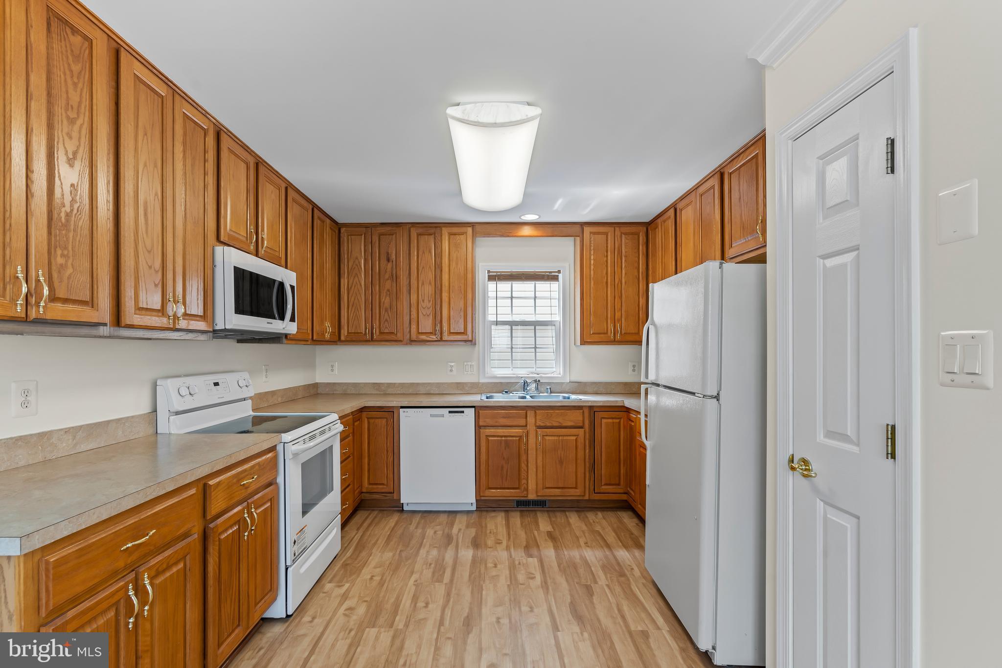 OLD TRAIL ESTATES - Residential