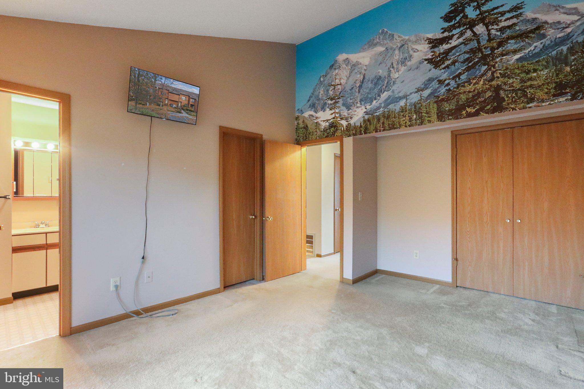 THE WOODS - Residential