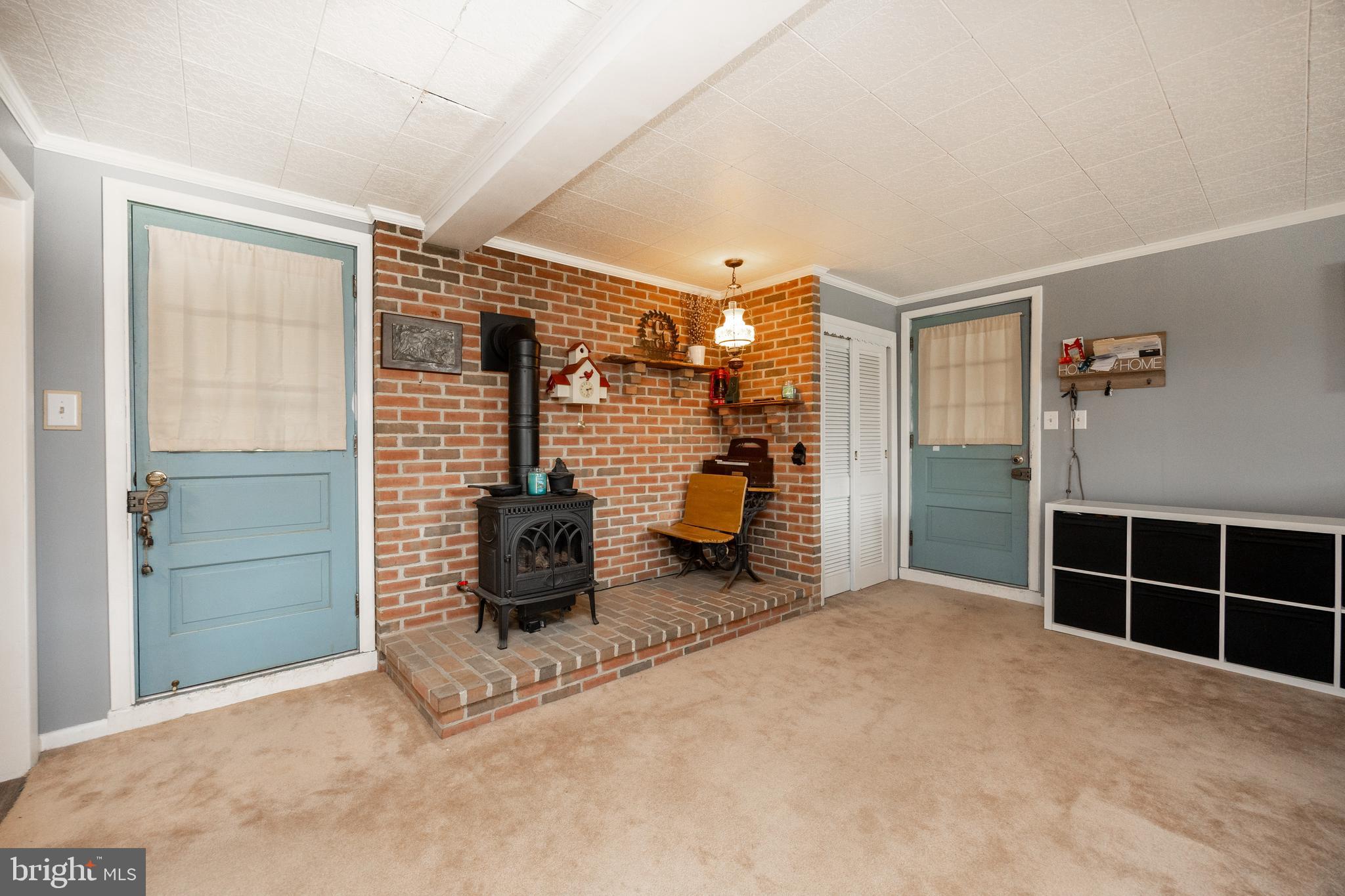 31 SUNSET COURT
