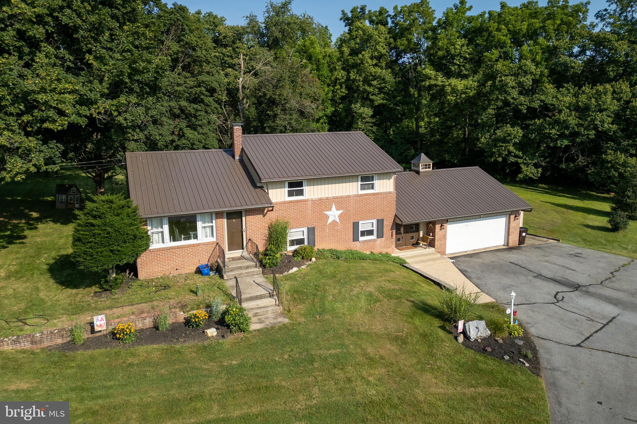31 SUNSET COURT