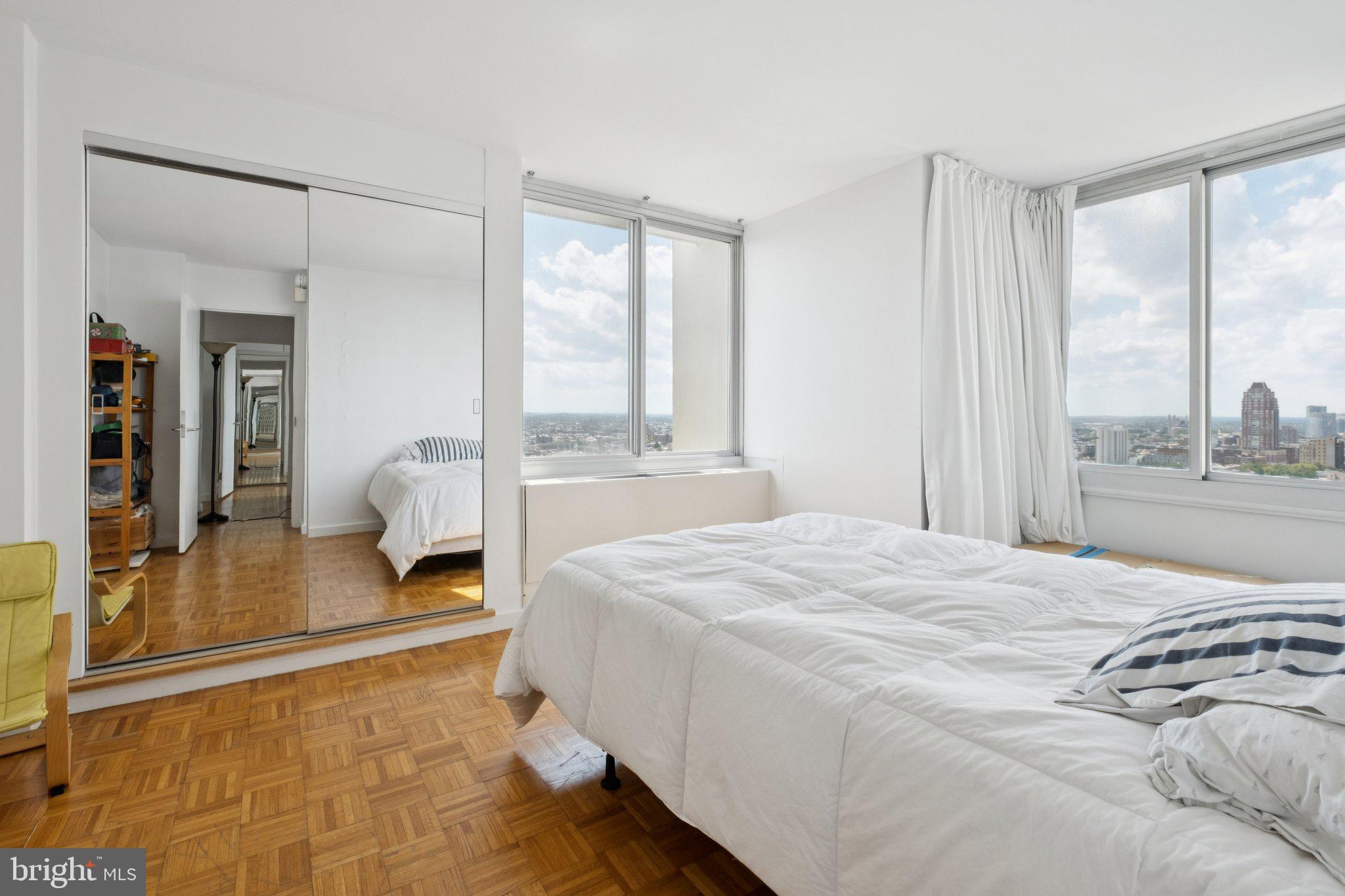 WASHINGTON SQ - Residential