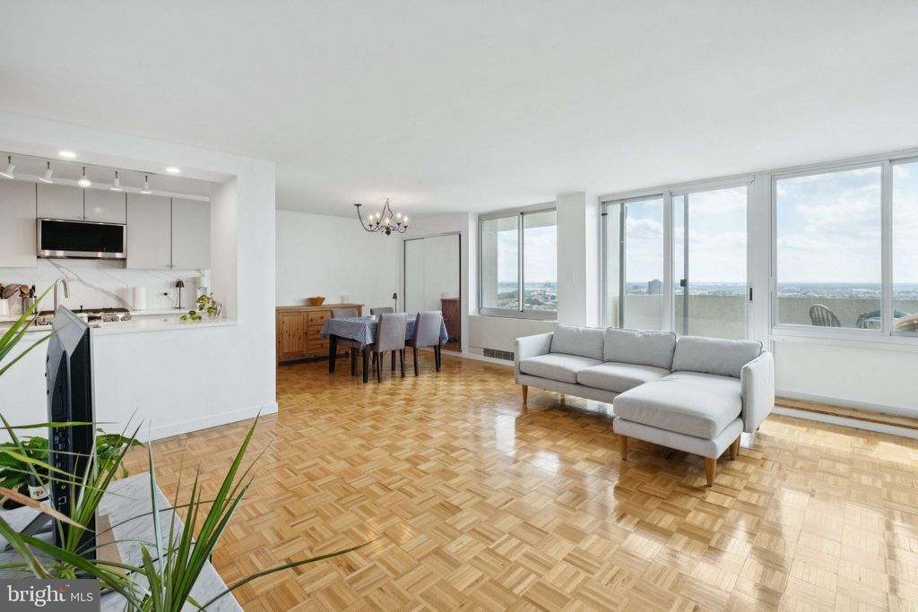 Photo of 604 - 36 S Washington Square #2517, PHILADELPHIA, PA 19106 (MLS # PAPH2534940)