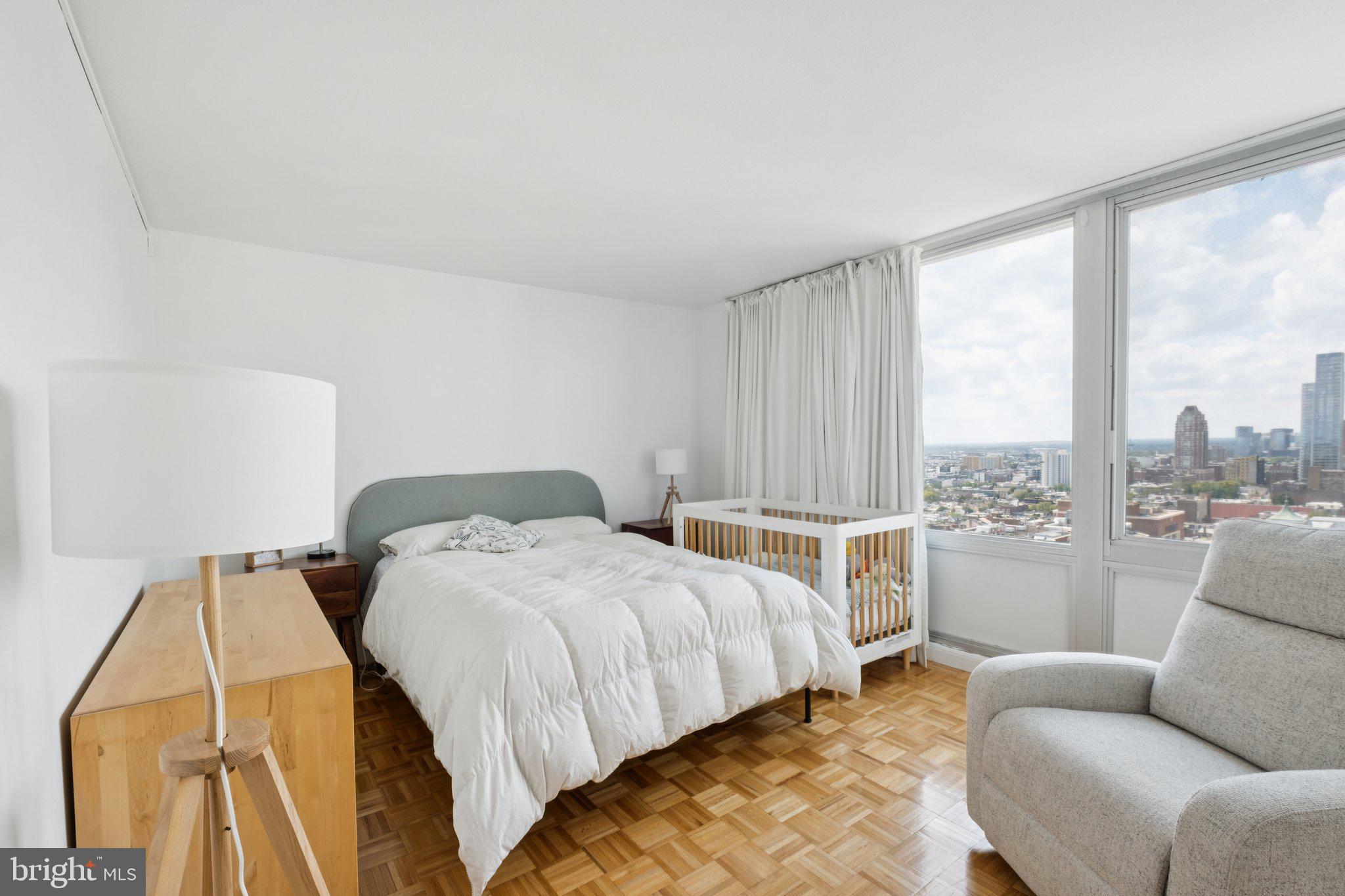 WASHINGTON SQ - Residential