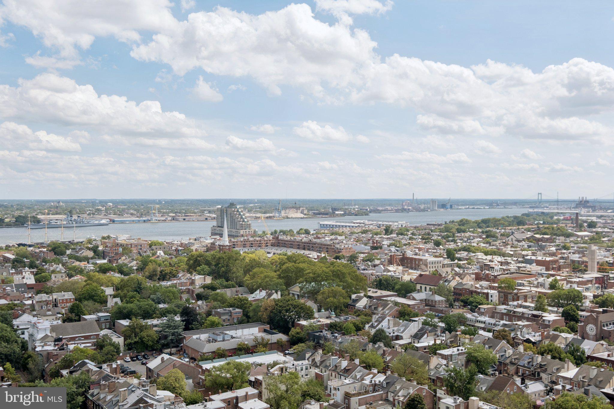 WASHINGTON SQ - Residential