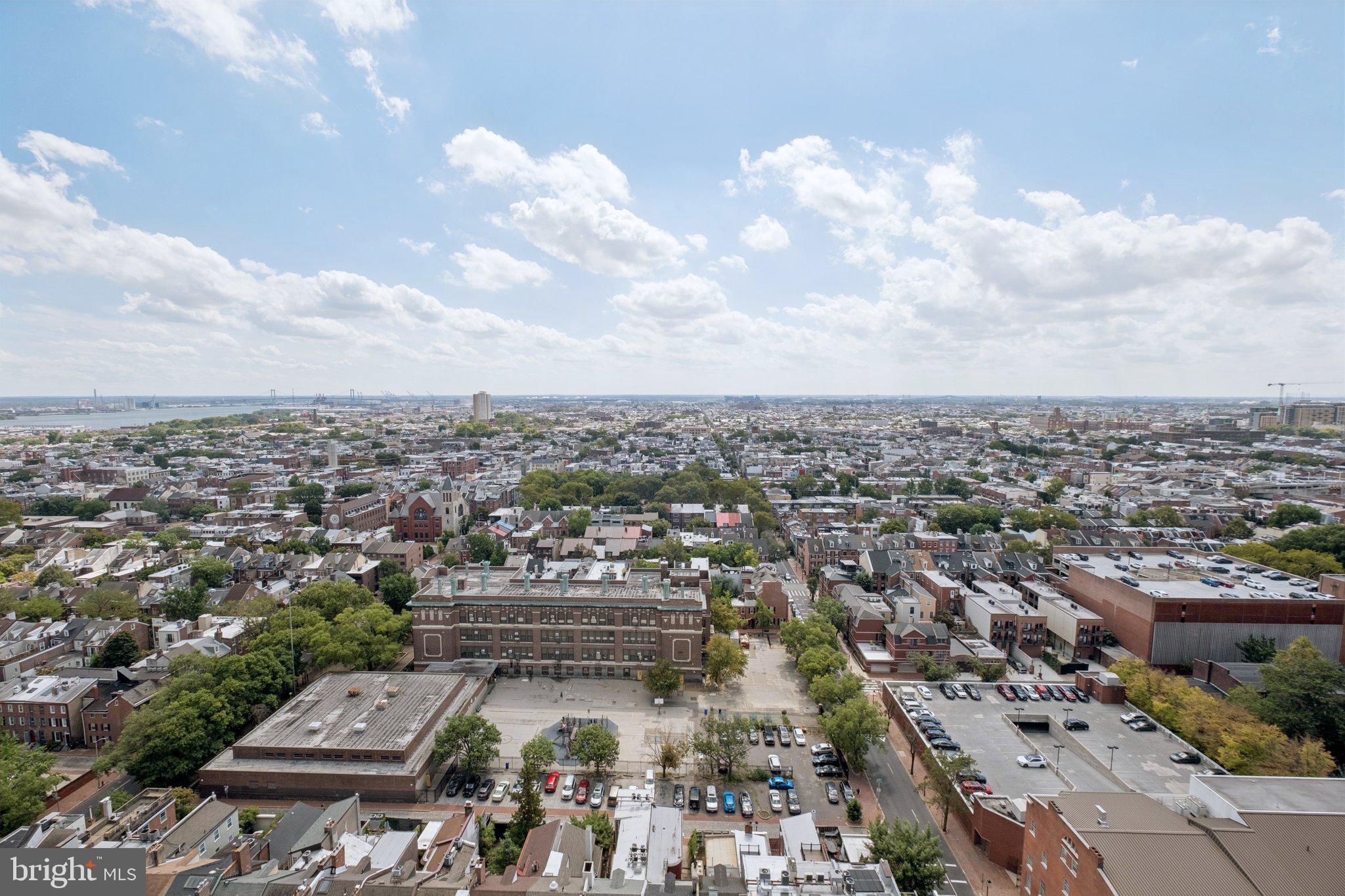WASHINGTON SQ - Residential