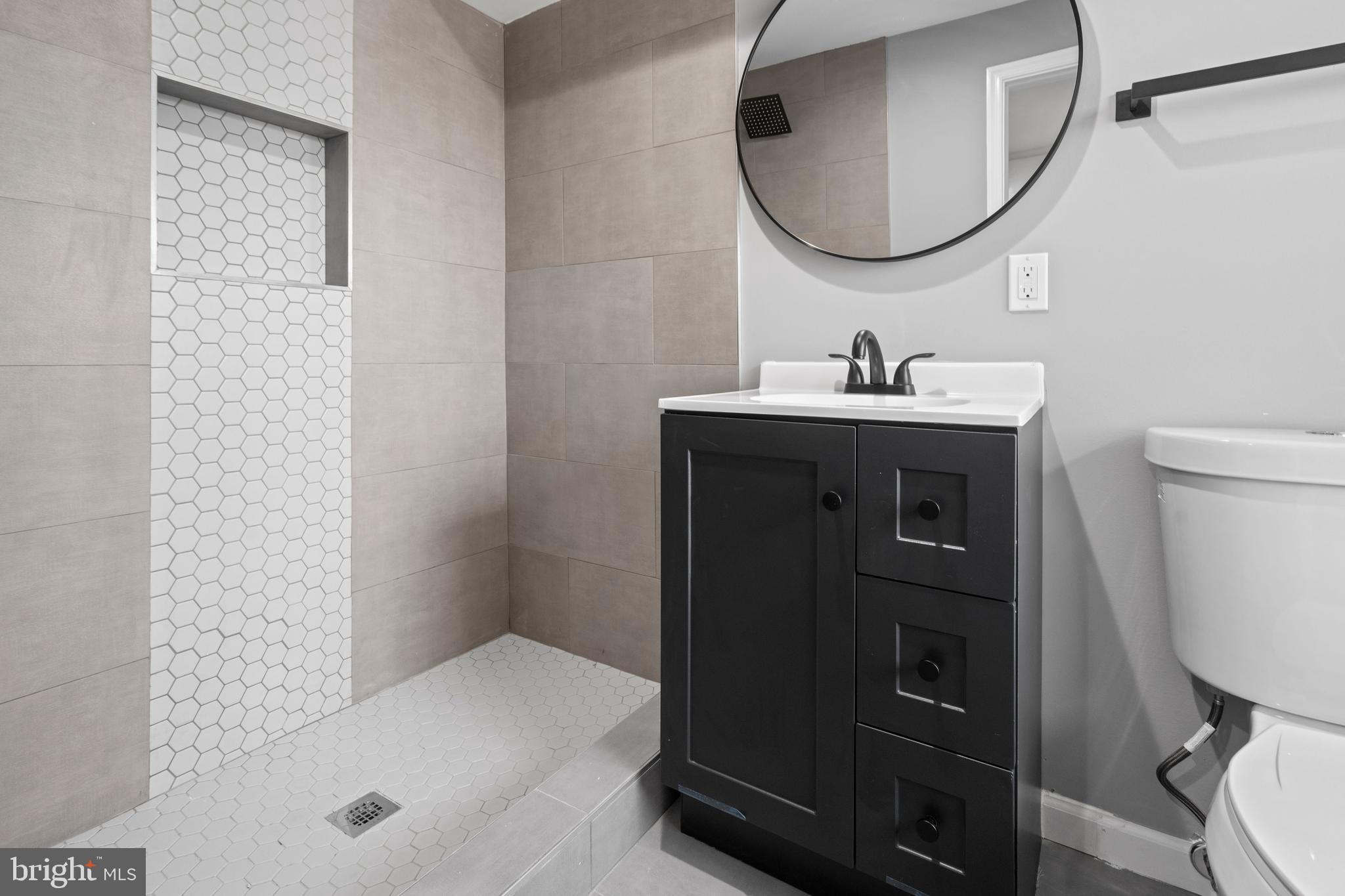 EAST BALTIMORE MIDWAY - Residential