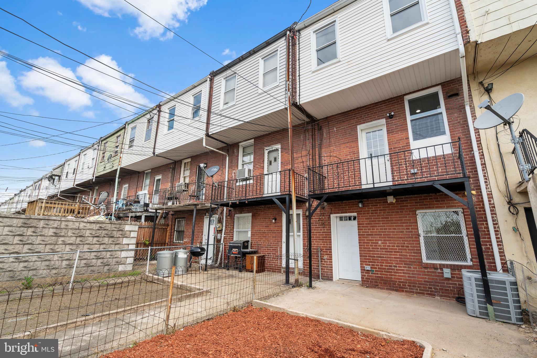 EAST BALTIMORE MIDWAY - Residential