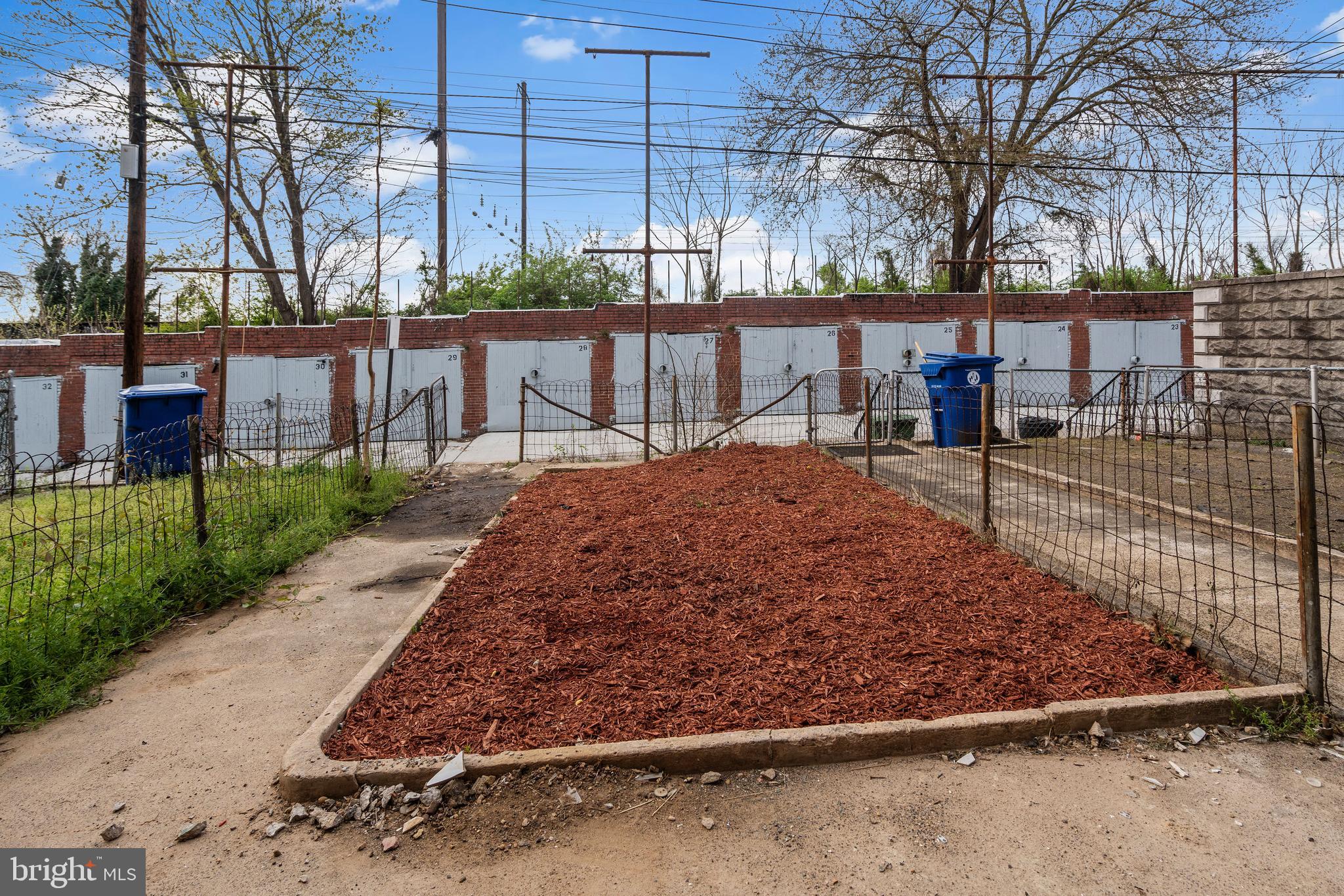 EAST BALTIMORE MIDWAY - Residential