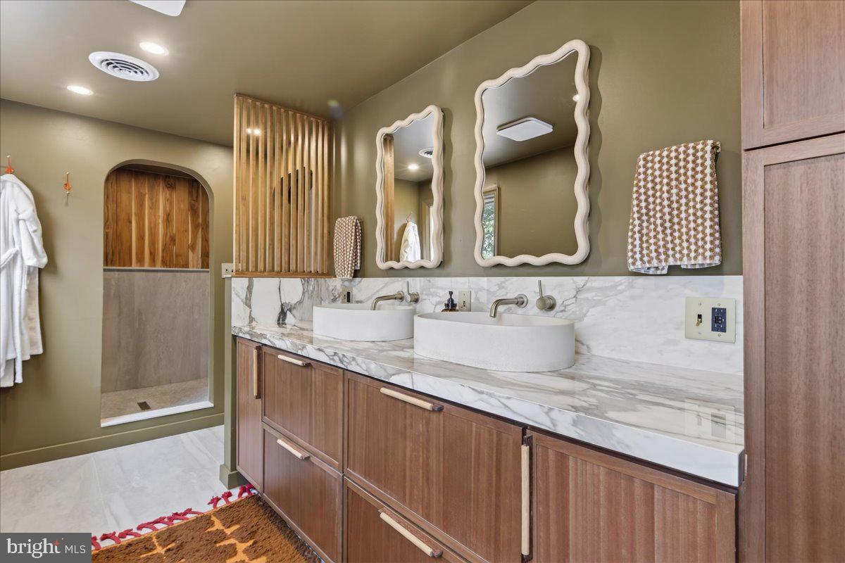 SOUTHWOOD - Residential