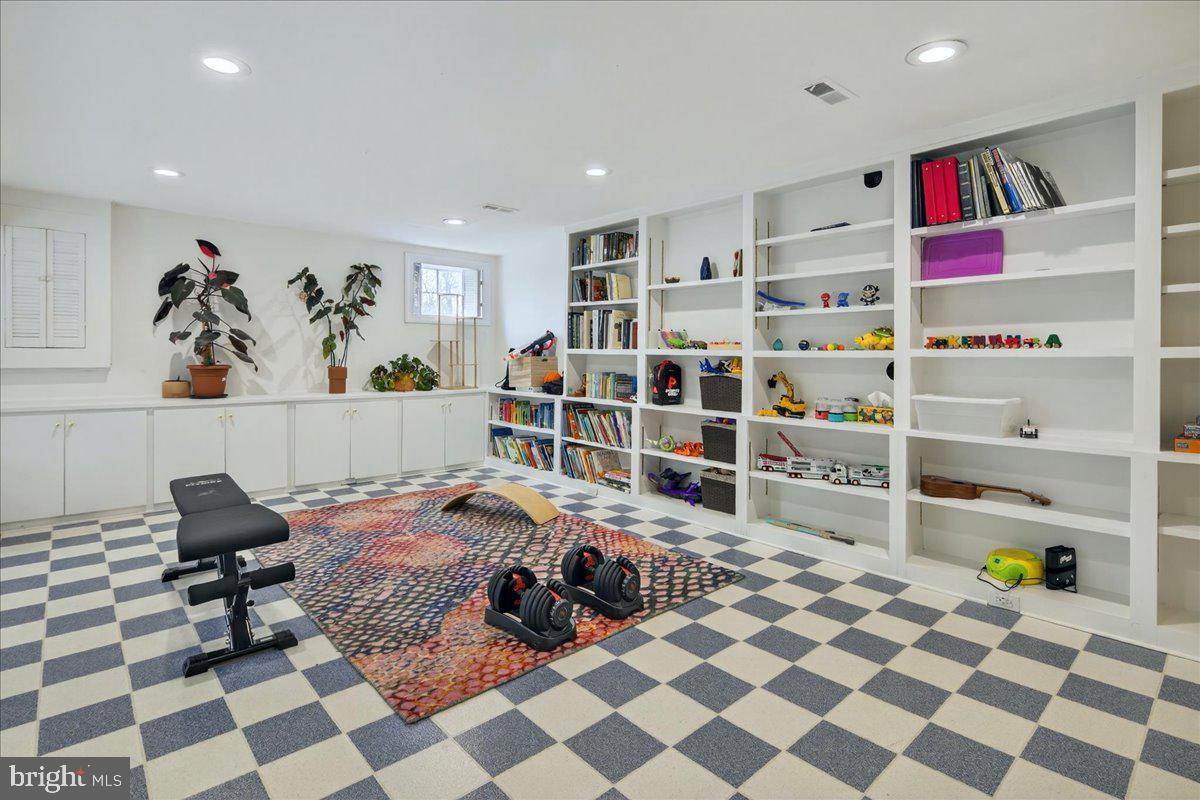 SOUTHWOOD - Residential