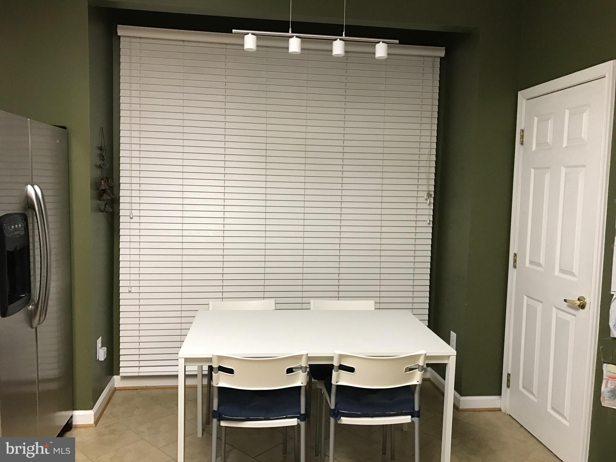 SUMMIT CHASE - Residential Lease