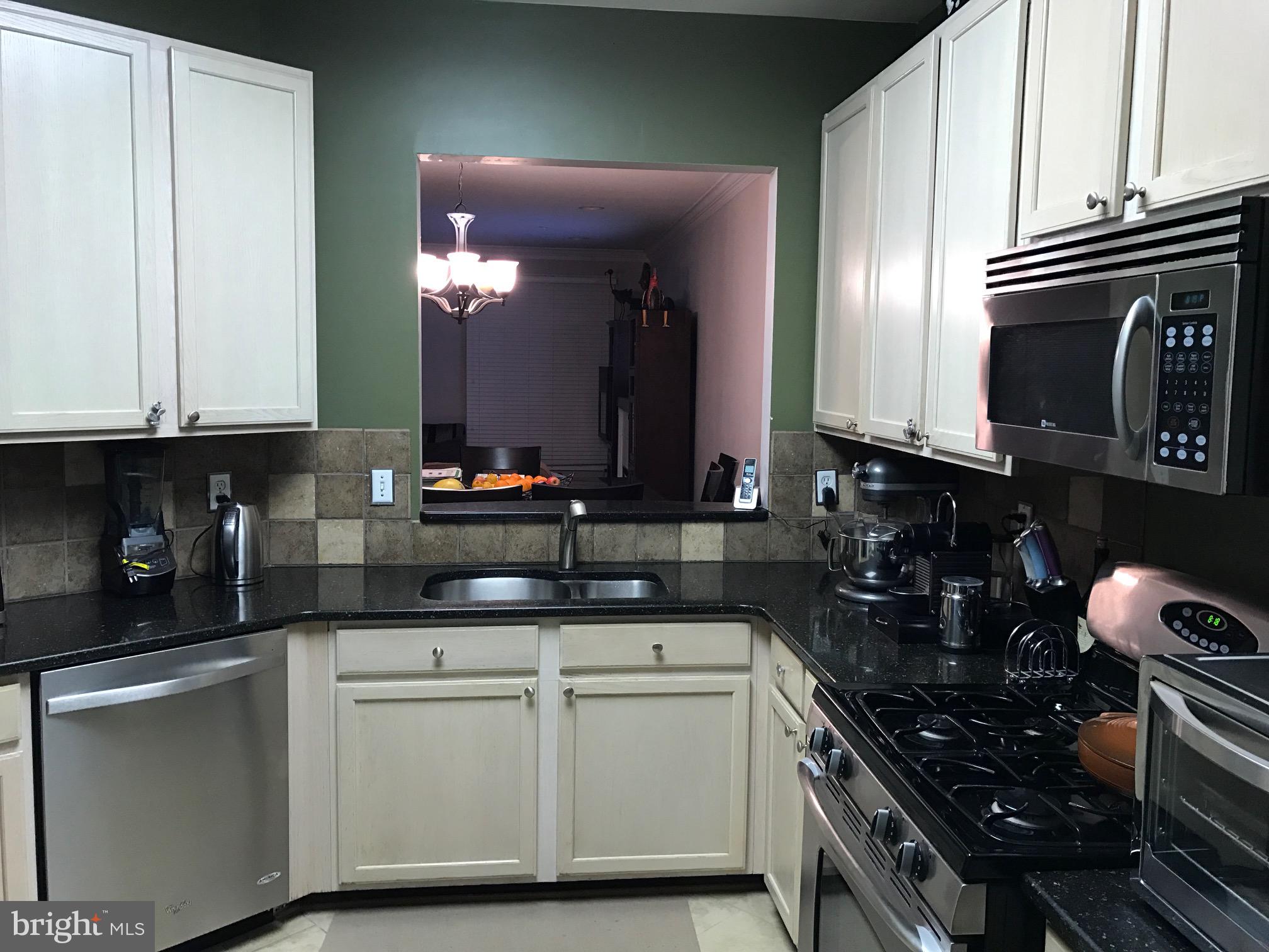 SUMMIT CHASE - Residential Lease