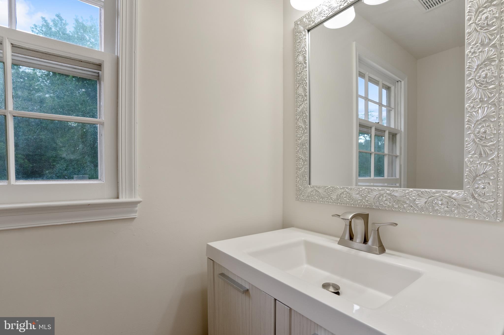 COLCHESTER HUNT - Residential