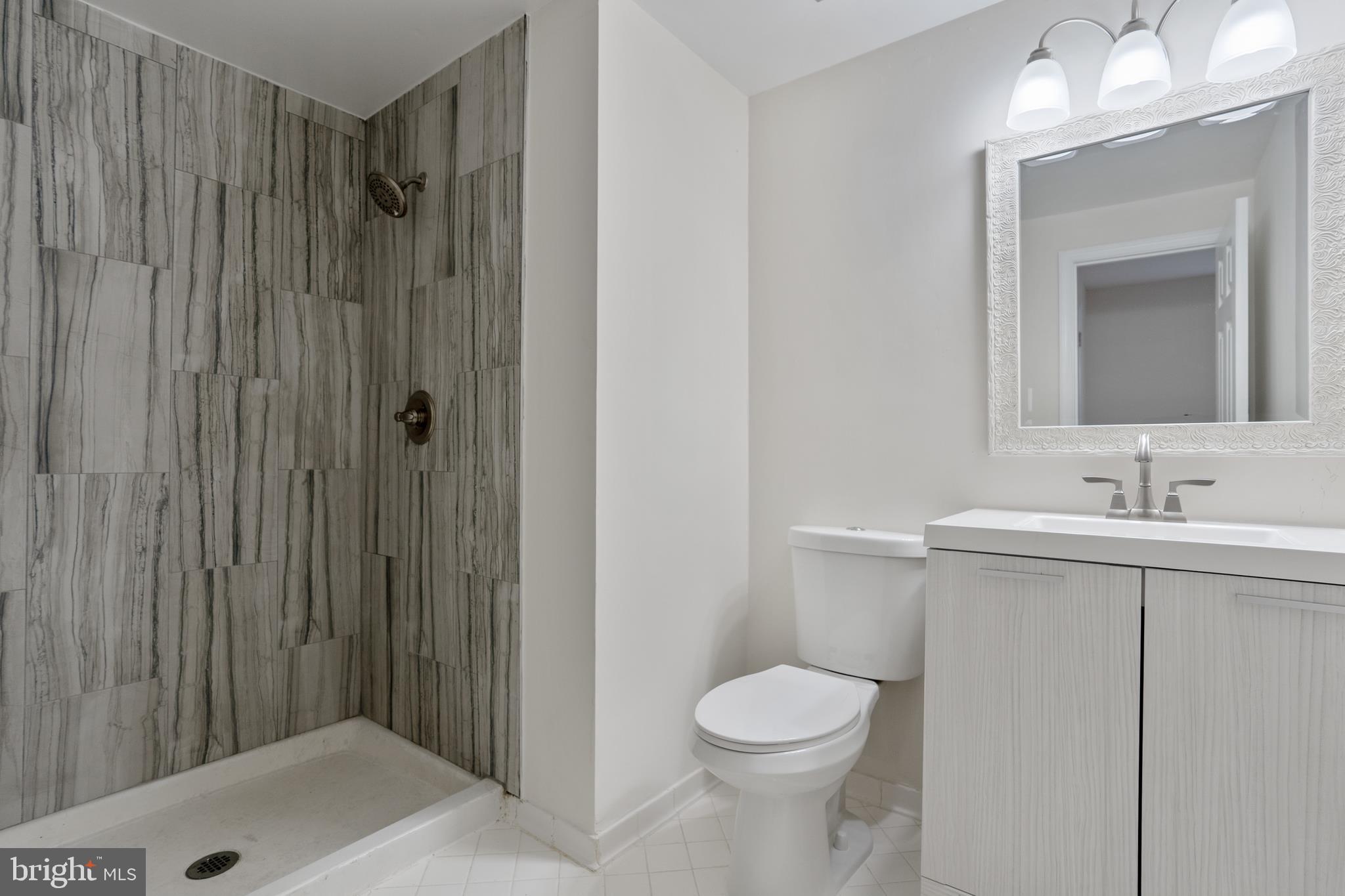 COLCHESTER HUNT - Residential