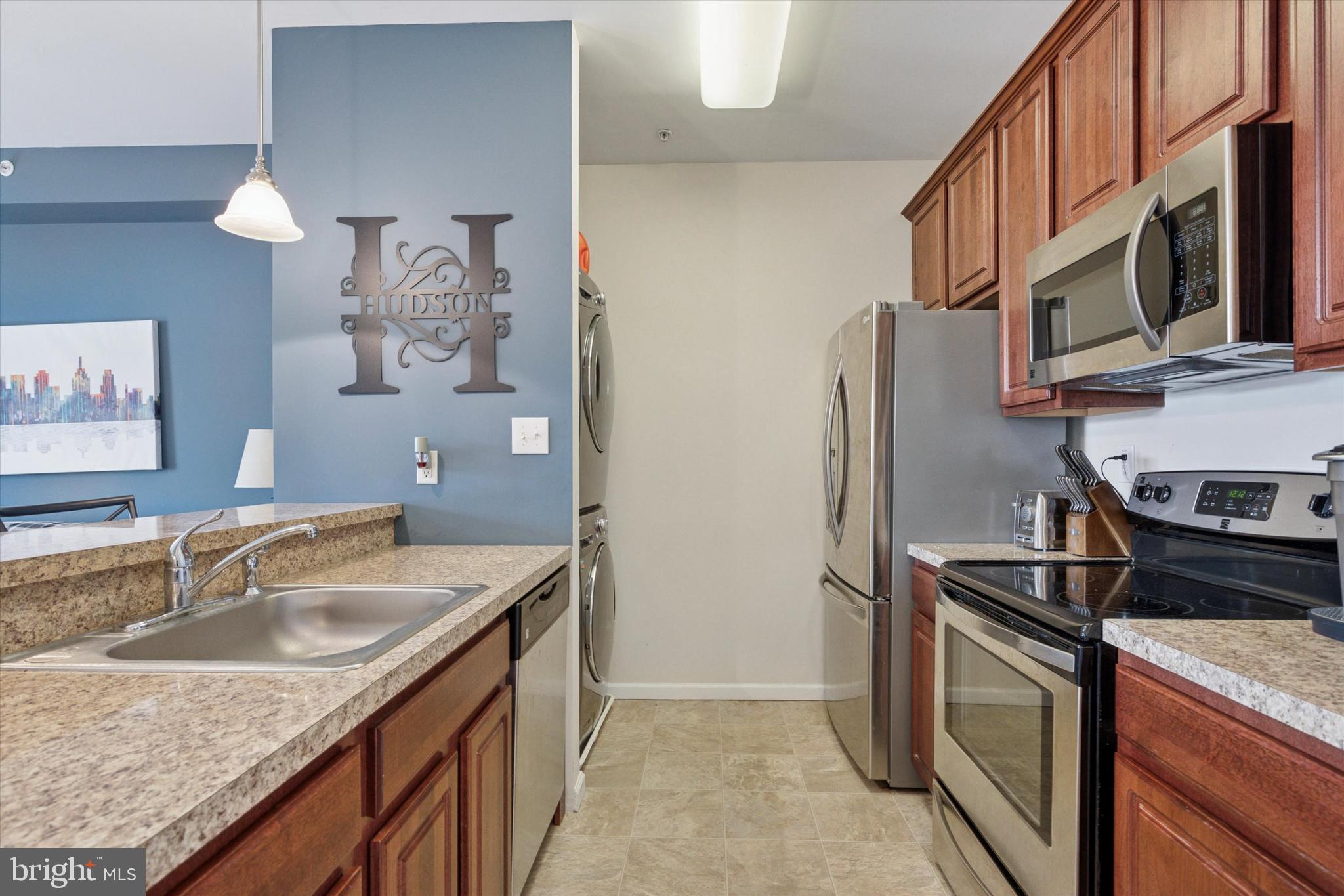 RENAISSANCE PLACE S - Residential