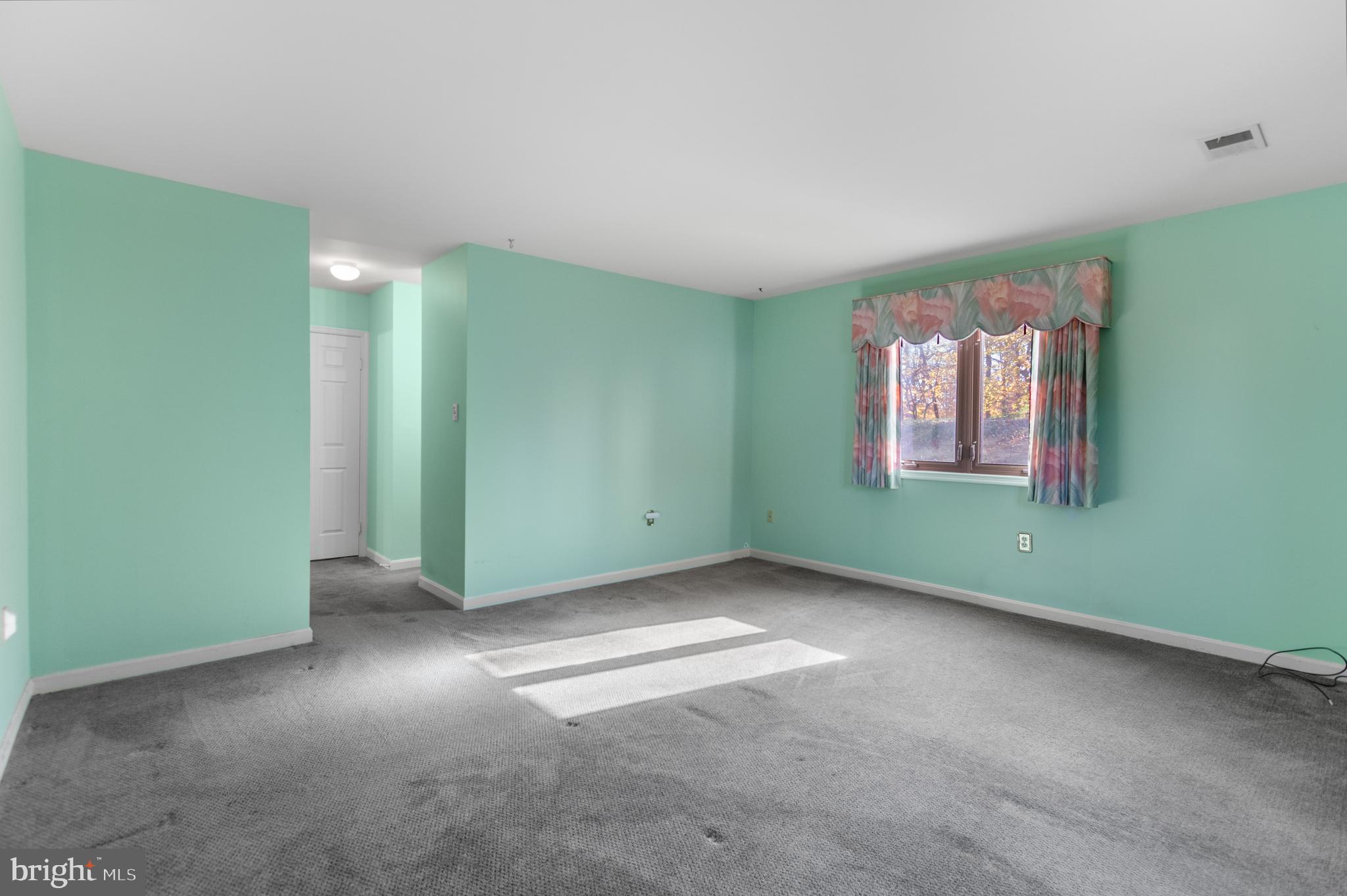 CHELTENHAM FOREST - Residential