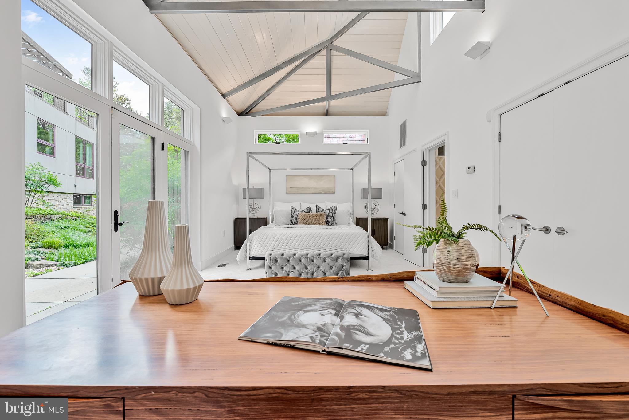 SEVEN OAKS - Residential