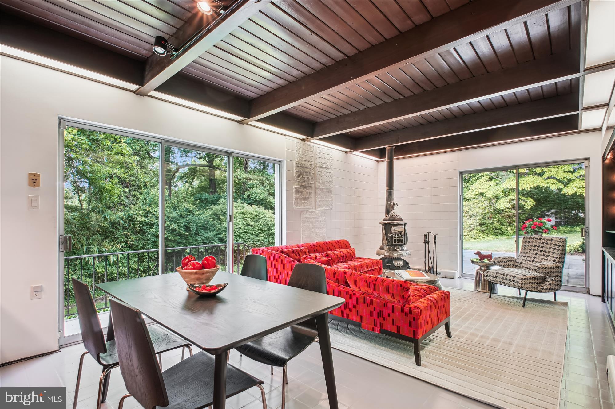 SEVEN OAKS - Residential