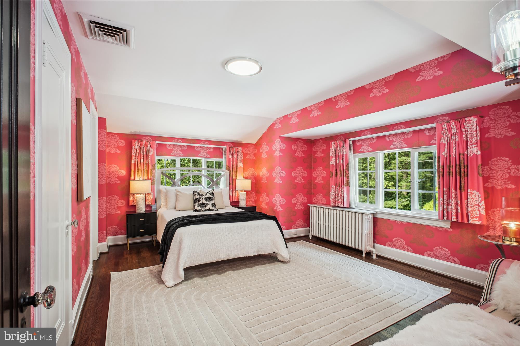 SEVEN OAKS - Residential