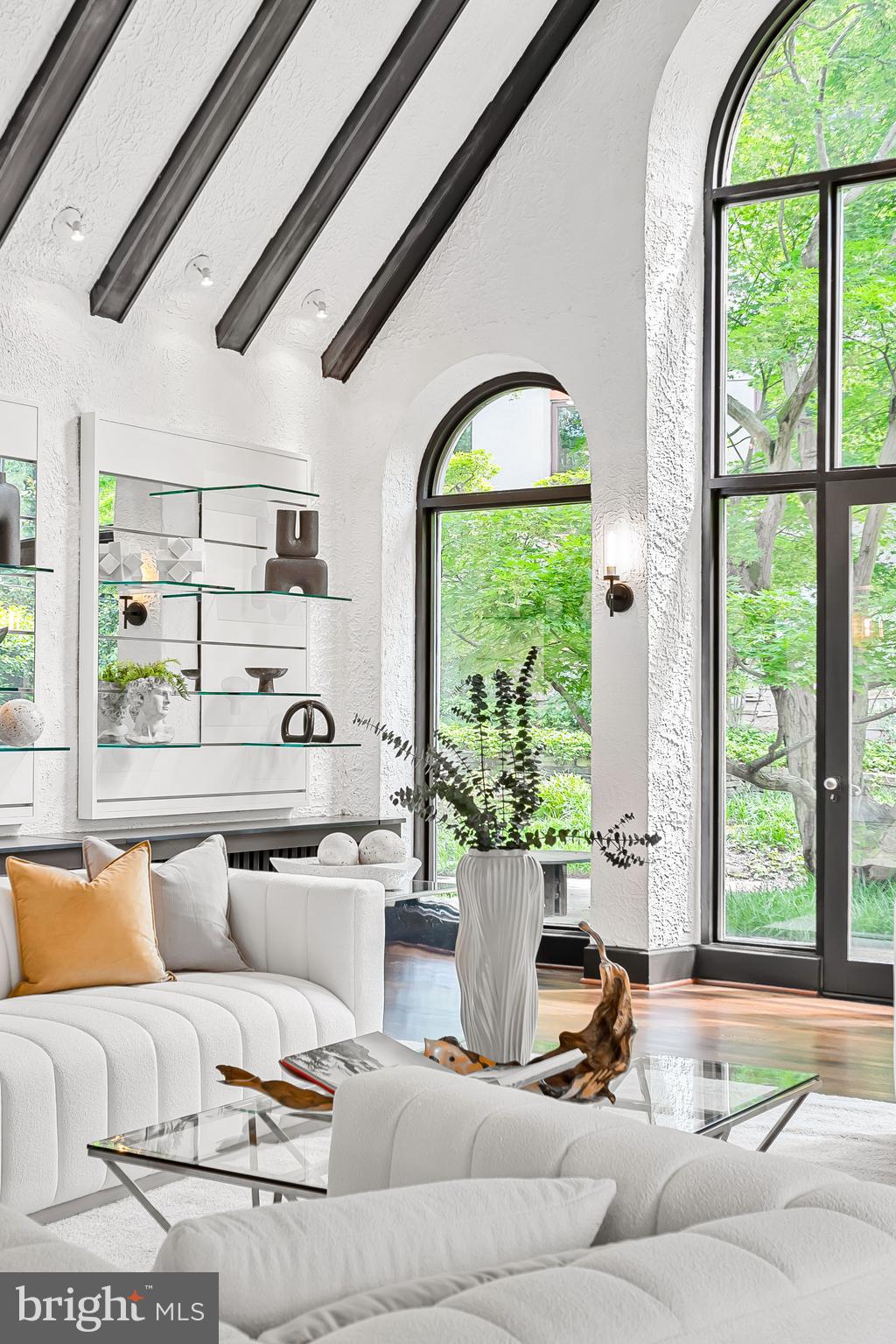 SEVEN OAKS - Residential