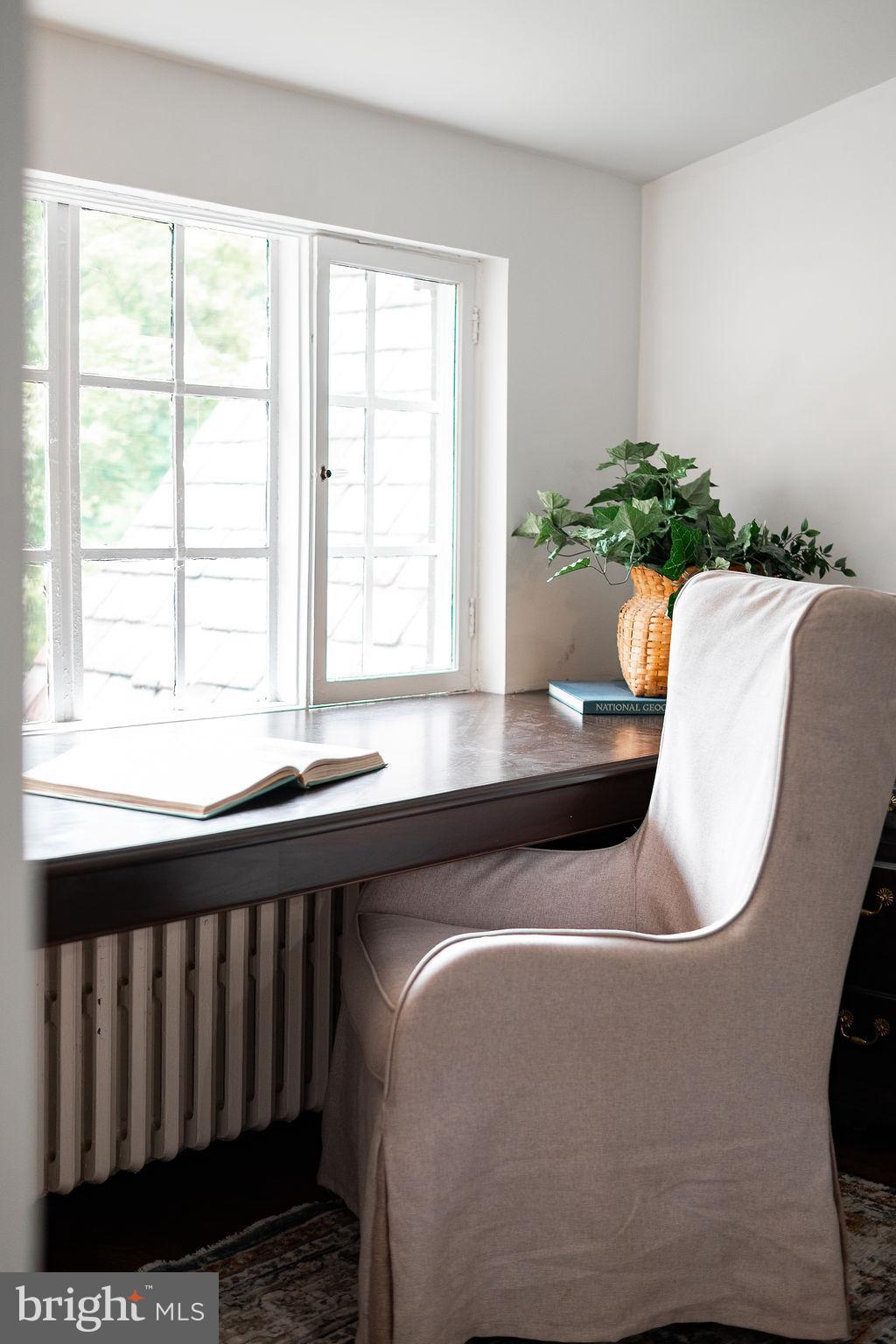 SEVEN OAKS - Residential