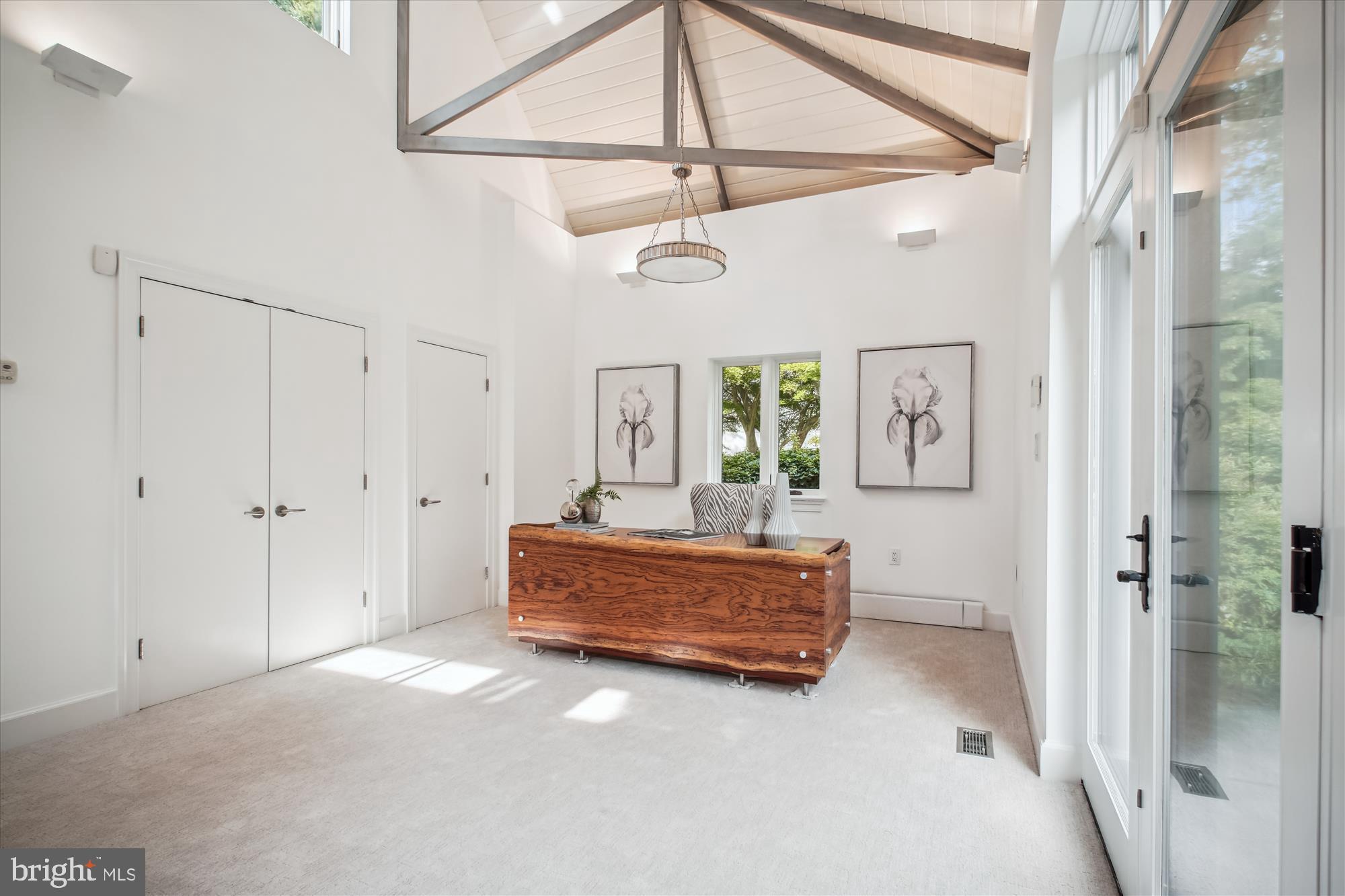 SEVEN OAKS - Residential