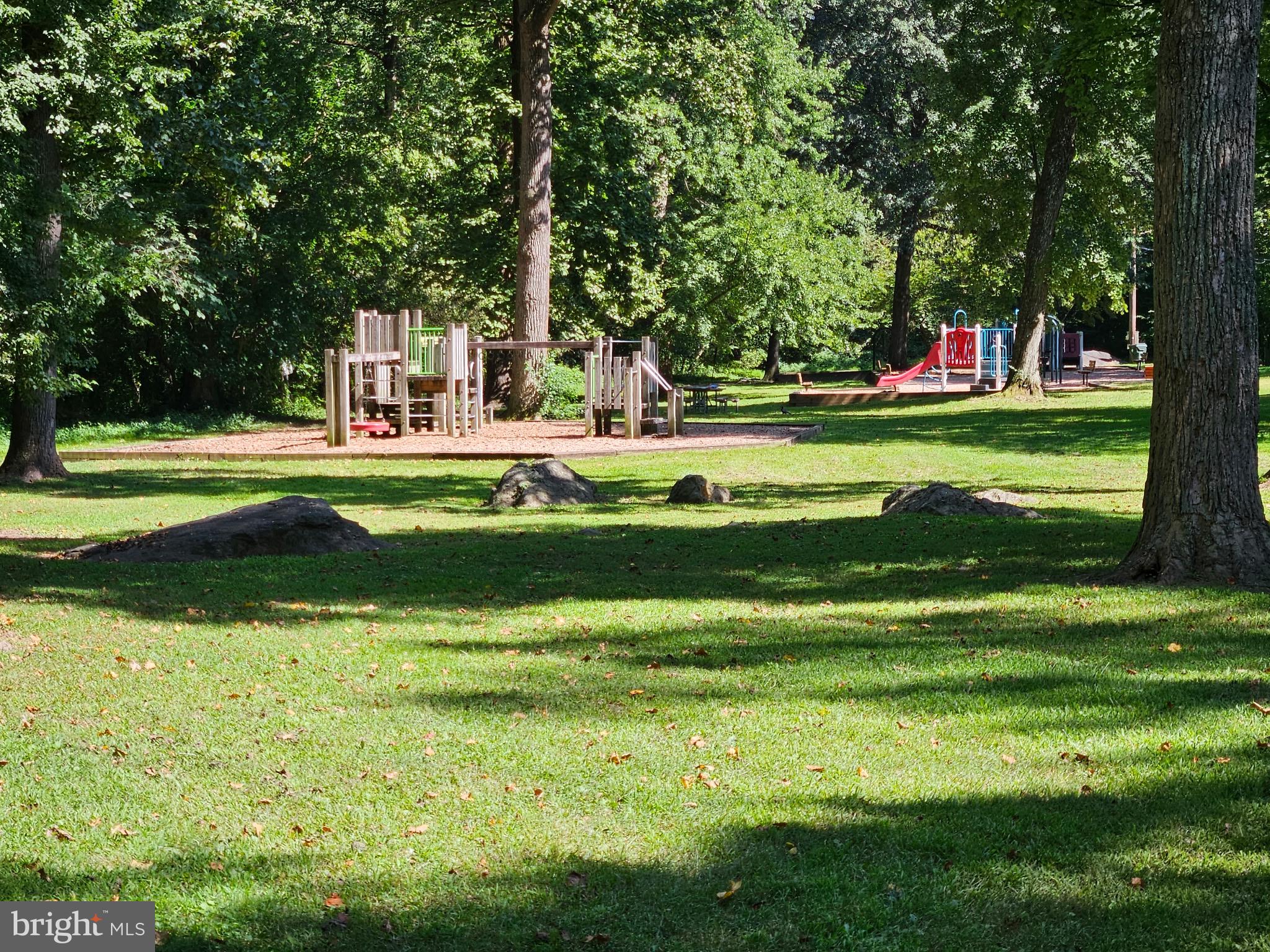 SEVEN OAKS - Residential