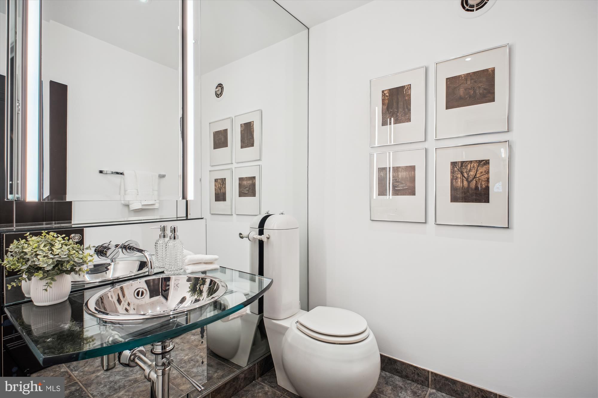 SEVEN OAKS - Residential