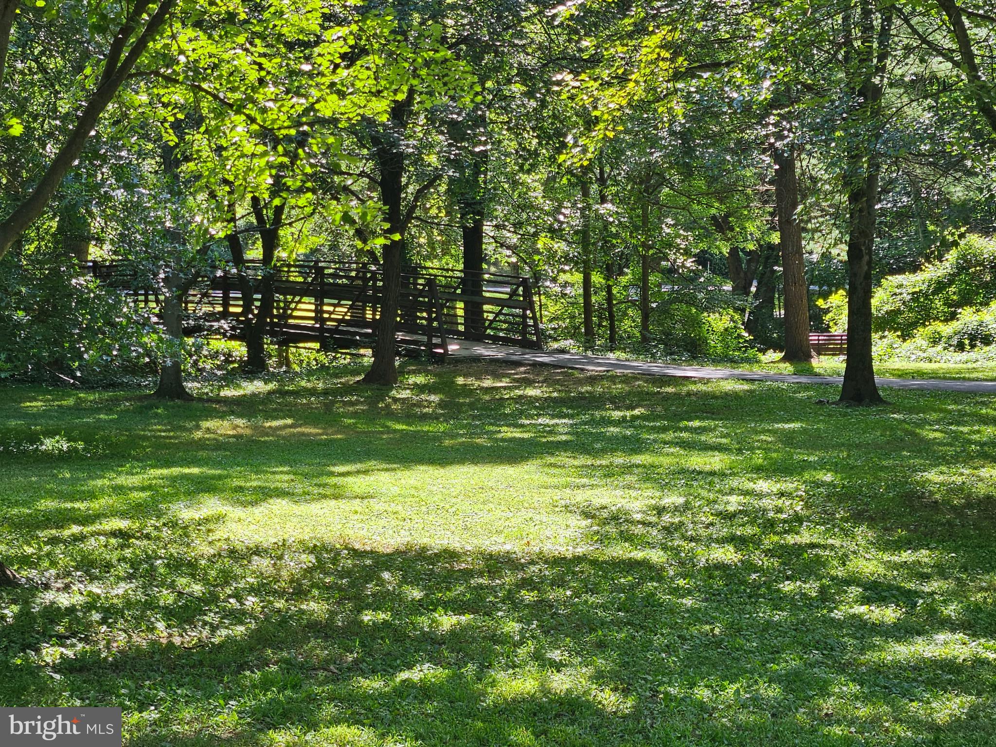 SEVEN OAKS - Residential