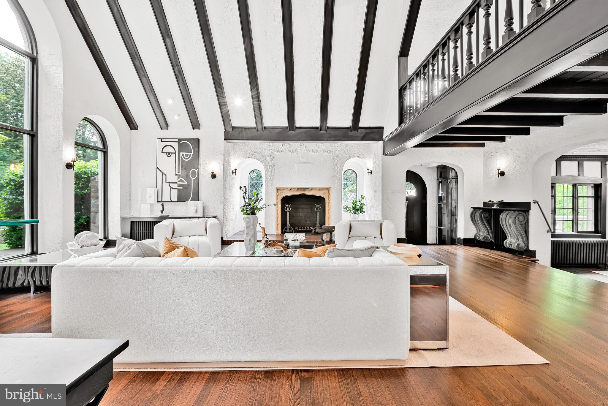 SEVEN OAKS - Residential