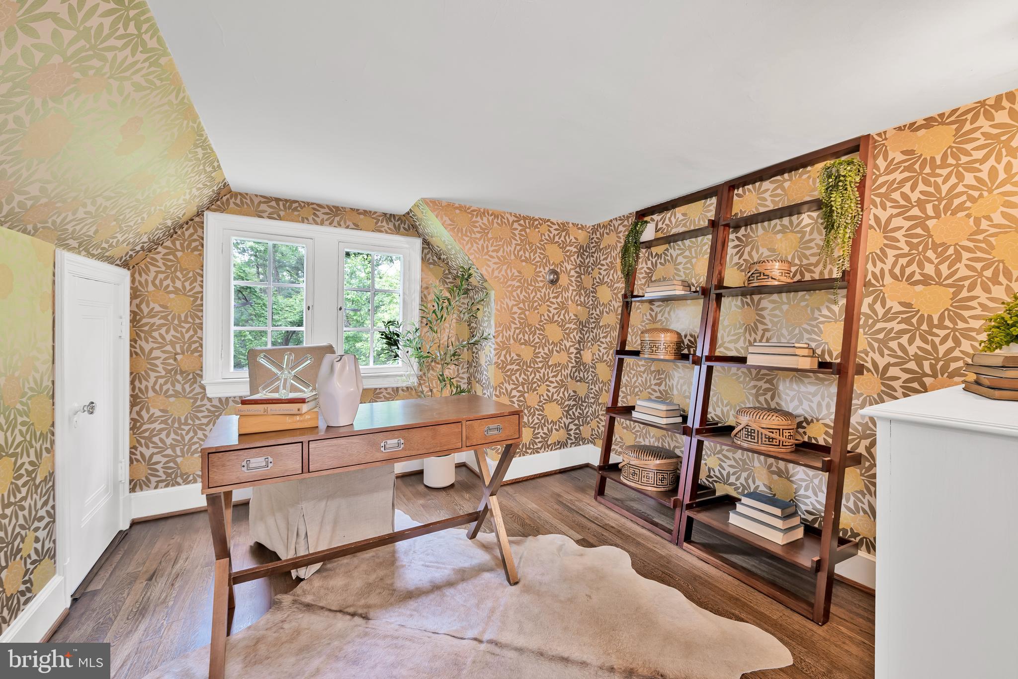 SEVEN OAKS - Residential