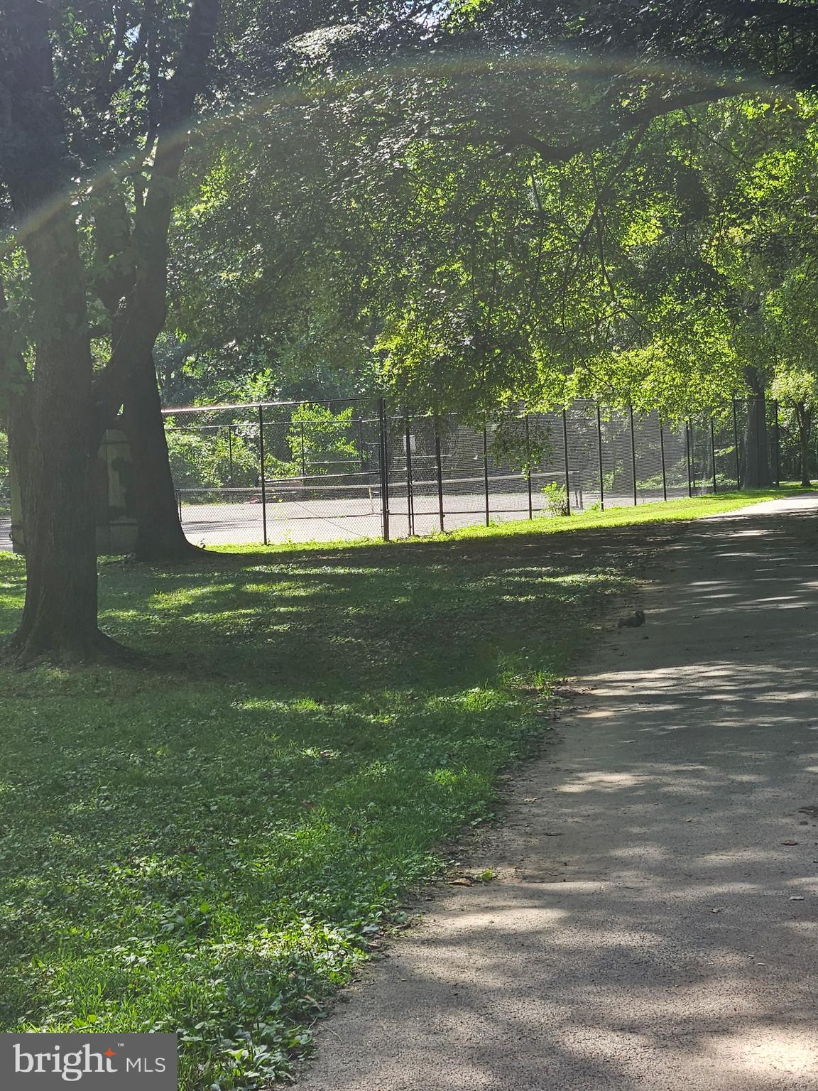 SEVEN OAKS - Residential