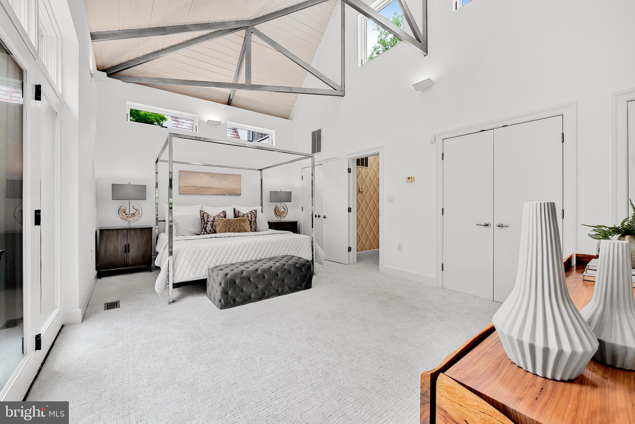 SEVEN OAKS - Residential