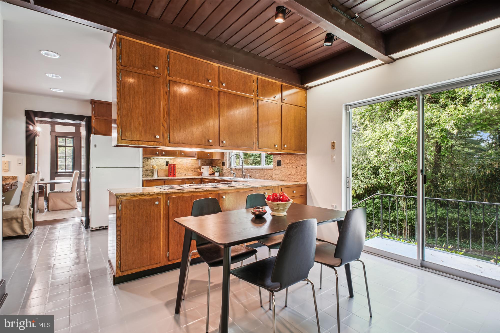 SEVEN OAKS - Residential