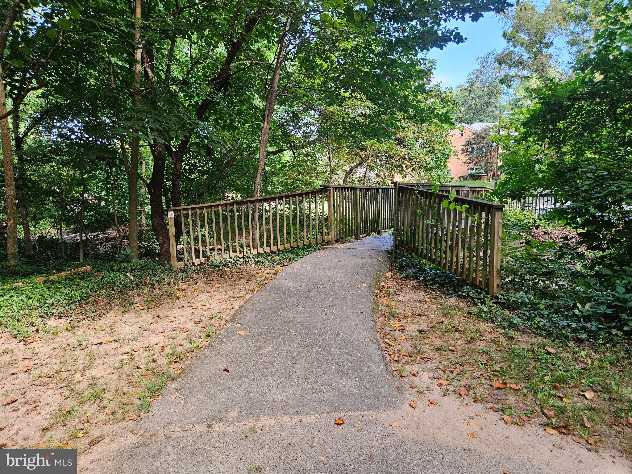 SEVEN OAKS - Residential