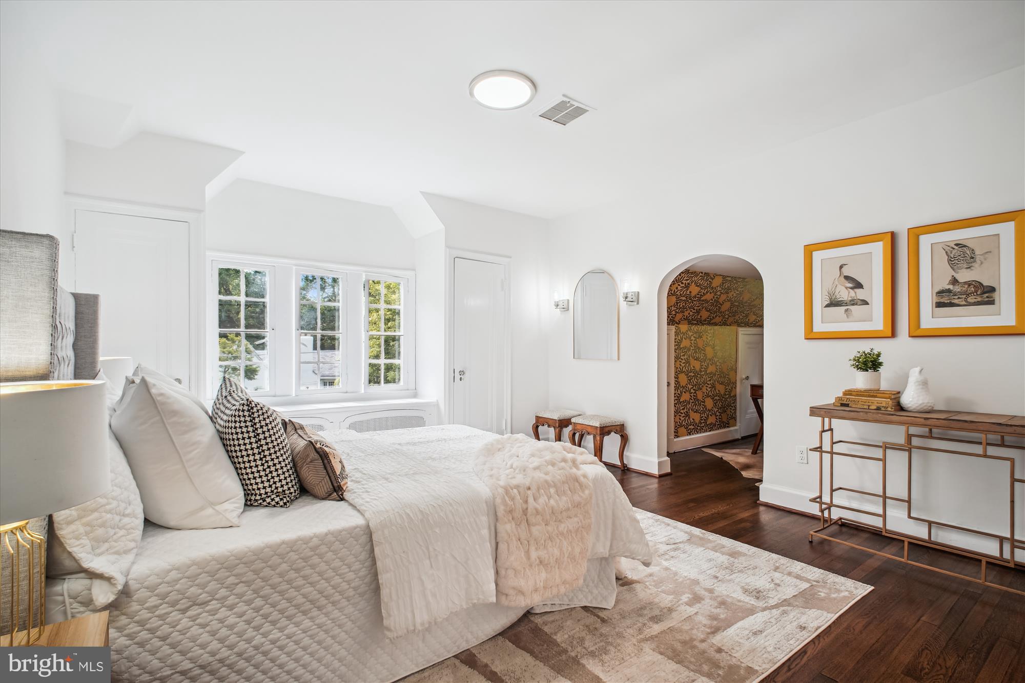 SEVEN OAKS - Residential