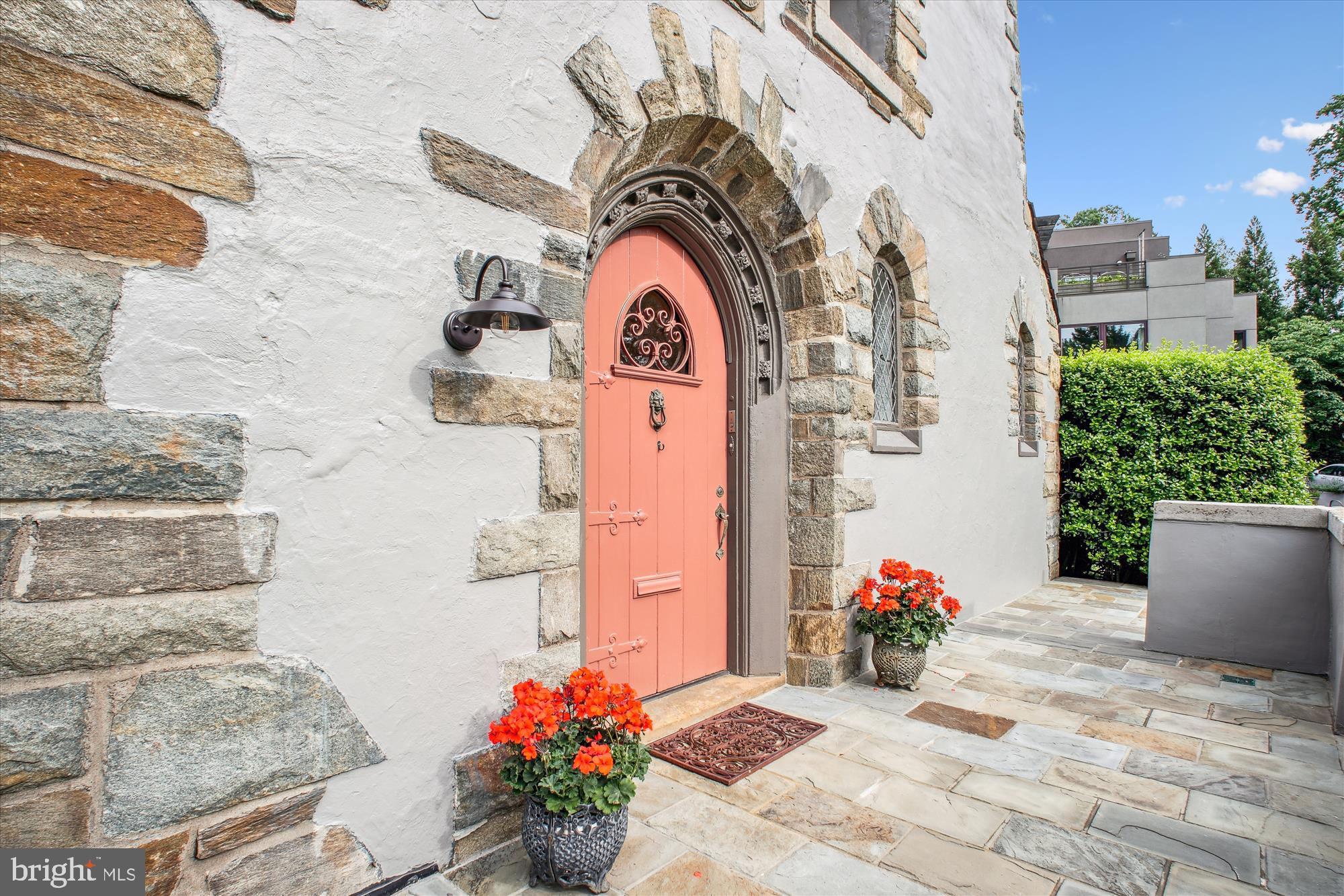 SEVEN OAKS - Residential