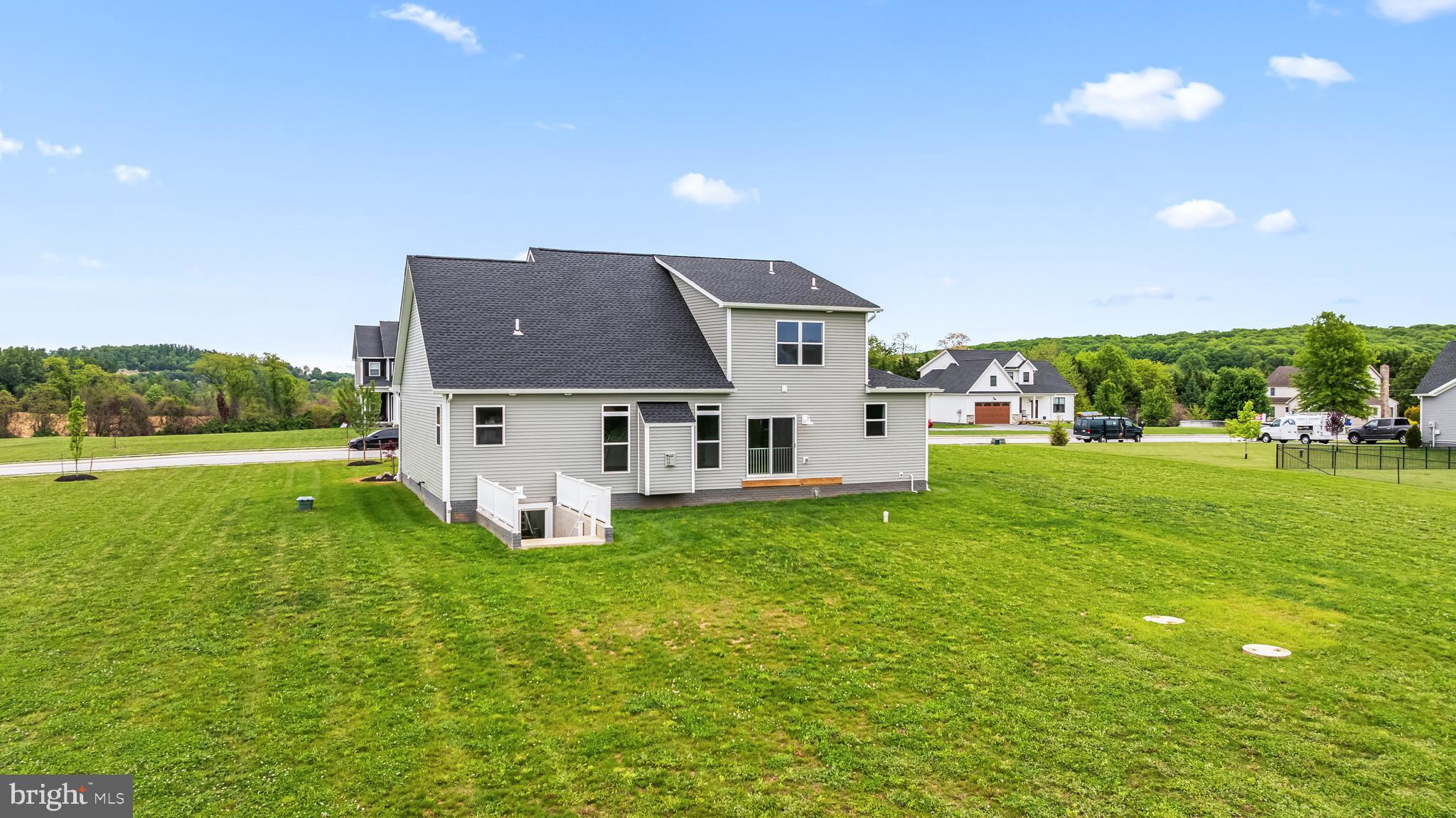 STEEPLE CHASE - Residential