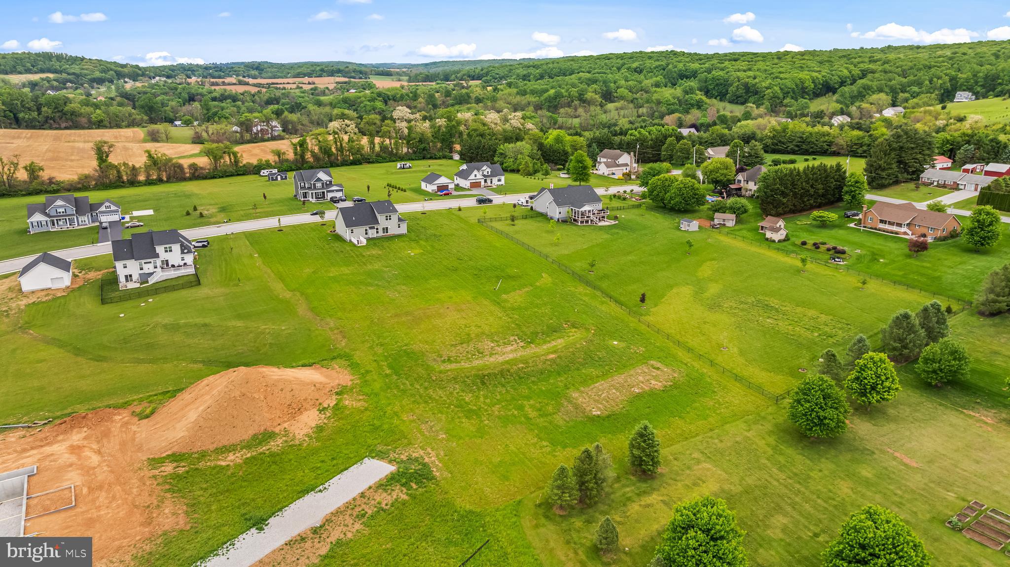 STEEPLE CHASE - Residential