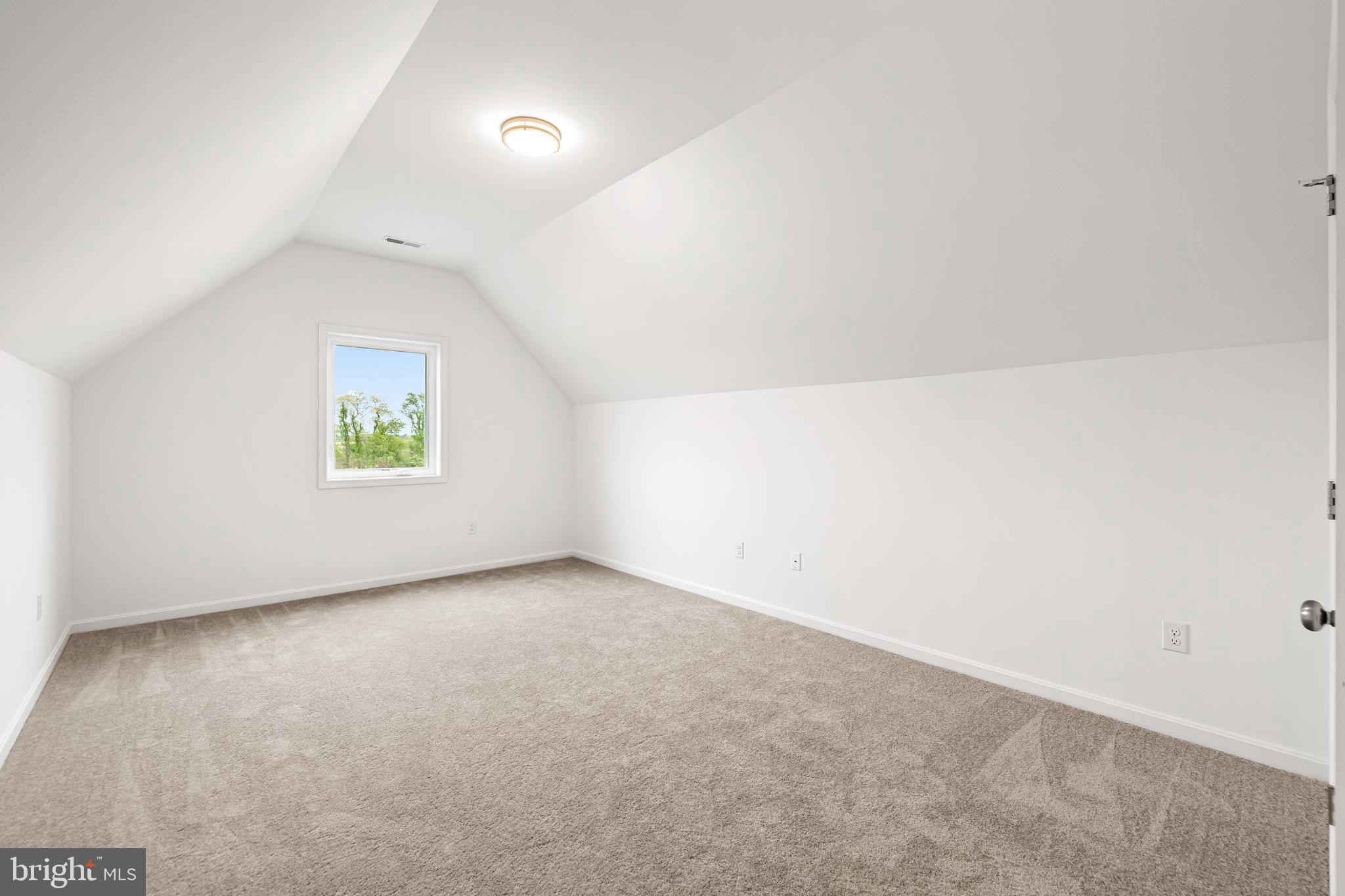 STEEPLE CHASE - Residential