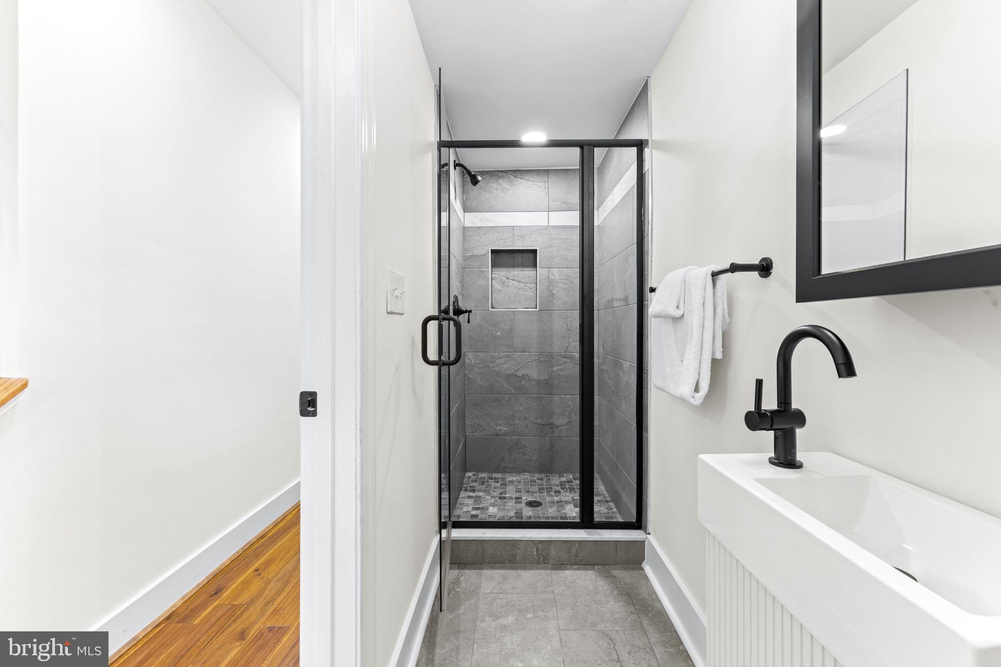 RIVERSIDE - Residential