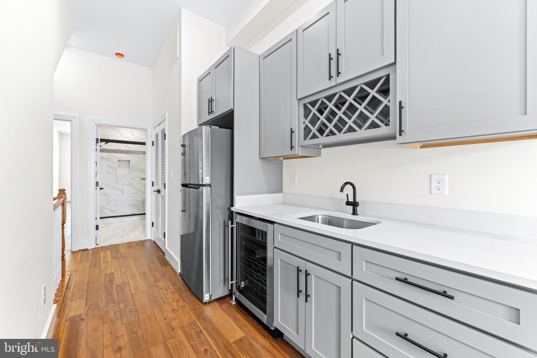 RIVERSIDE - Residential