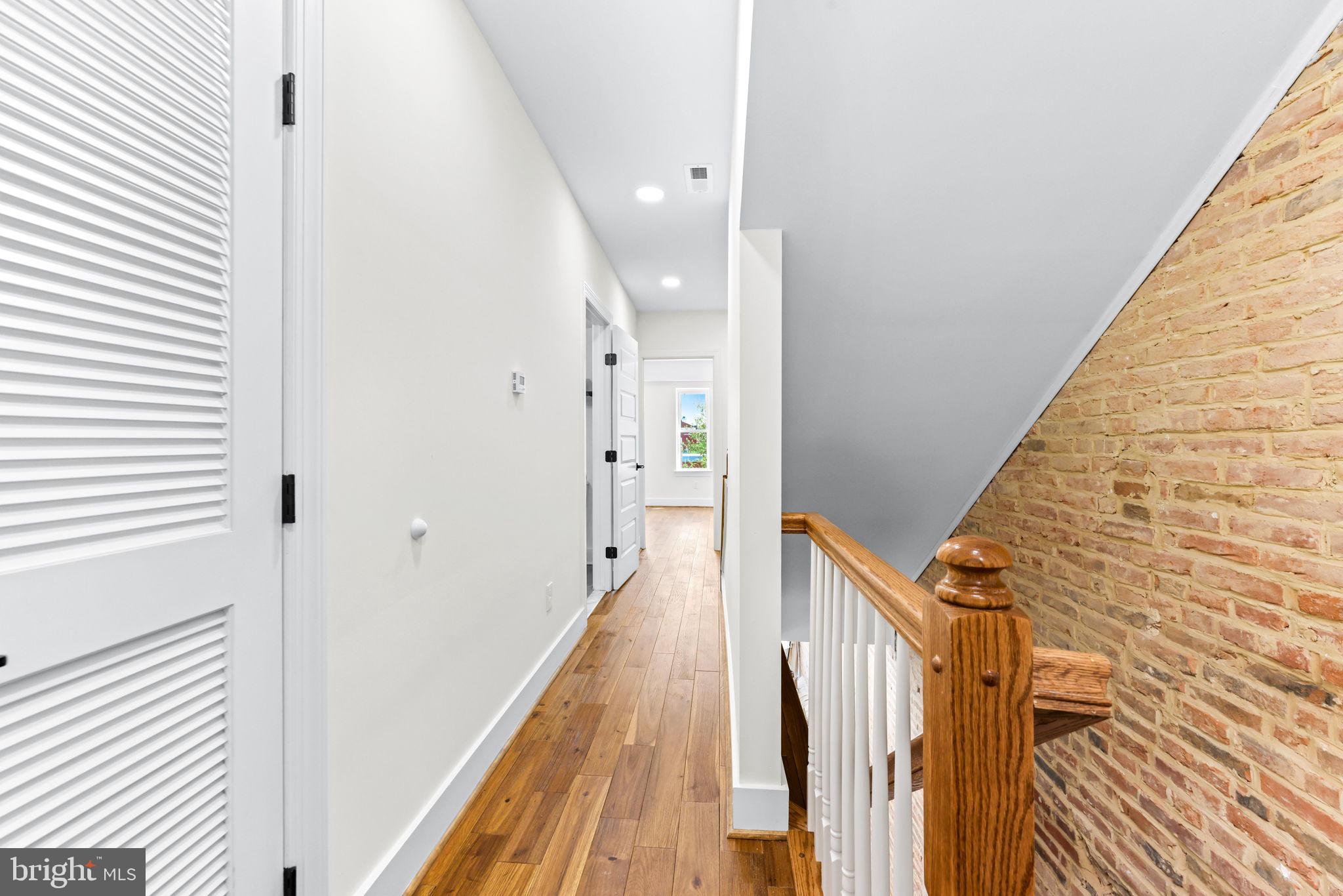 RIVERSIDE - Residential